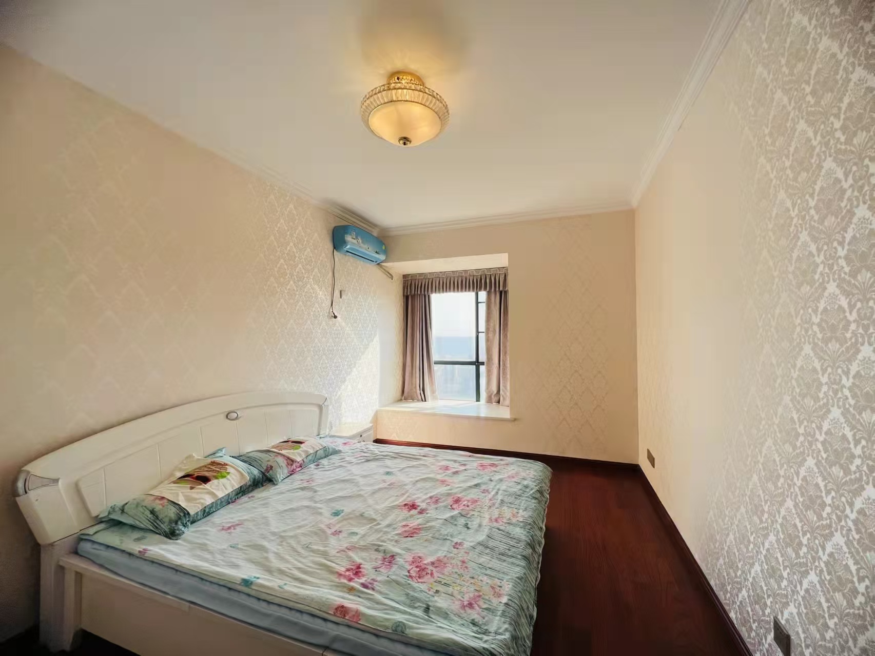 绿洲花园 4室2厅2卫 5500.0元/月 绿洲花园 4室2厅2卫 5500.0元/月室内图