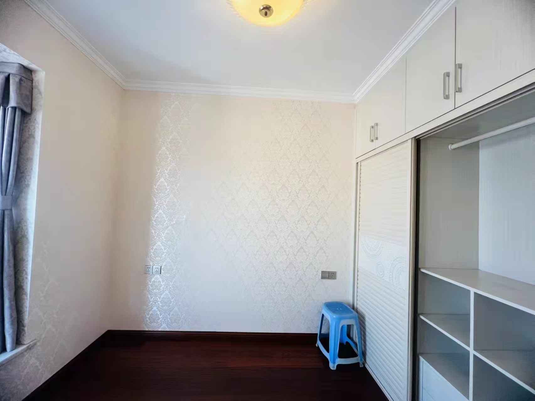 绿洲花园 4室2厅2卫 5500.0元/月 绿洲花园 4室2厅2卫 5500.0元/月室内图