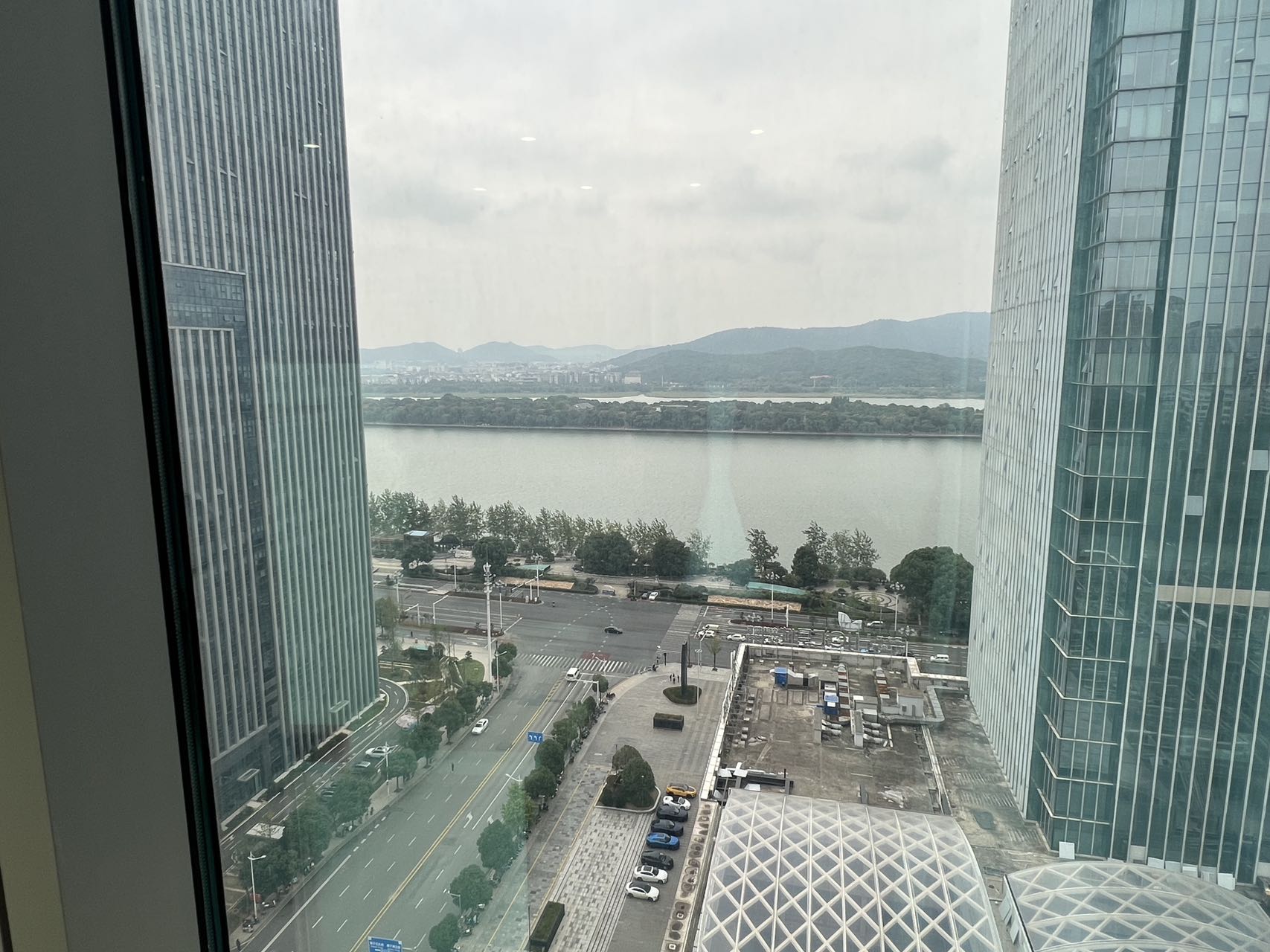 汇景发展环球中心  1室1厅1卫   7000.00元/月室内图