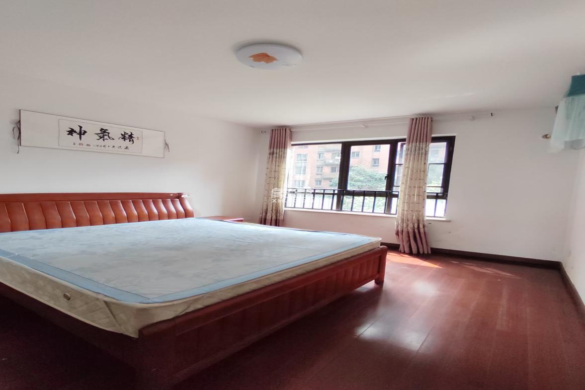 绿地公馆(绿地名邸) 3室2厅2卫 2700.0元/月 绿地公馆(绿地名邸) 3室2厅2卫 2700.0元/月室内图