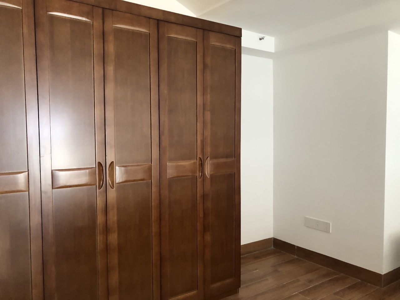 远大购物广场 1室2厅1卫 75.0万 远大购物广场 1室2厅1卫 75.0万室内图