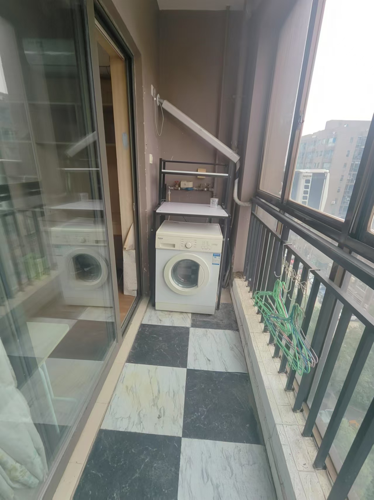 远大麓园 1室1厅1卫 1400.0元/月 远大麓园 1室1厅1卫 1400.0元/月室内图