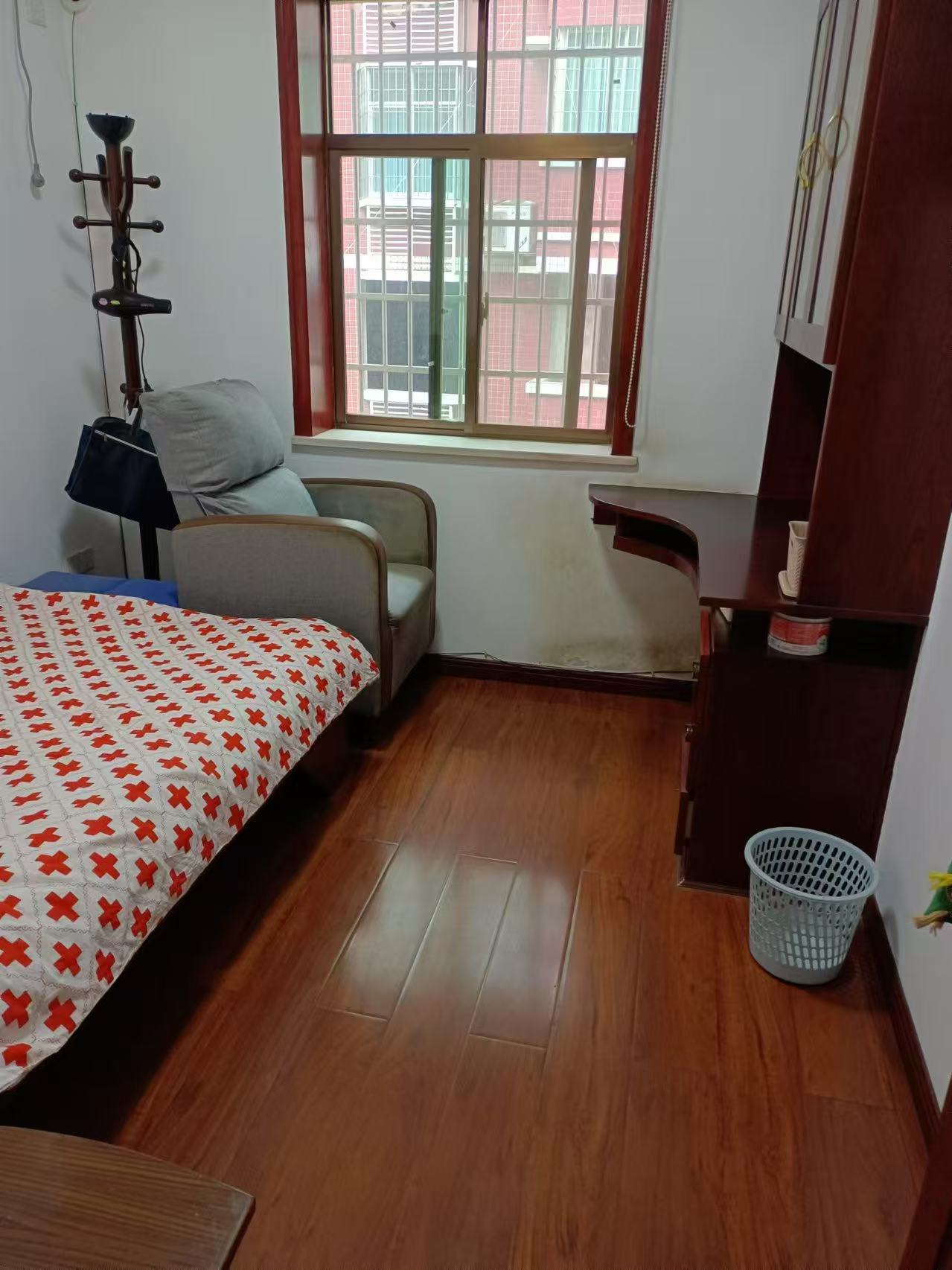 康复医院家属楼  2室1厅1卫    650.0元/月 康复医院家属楼  2室1厅1卫    650.0元/月室内图