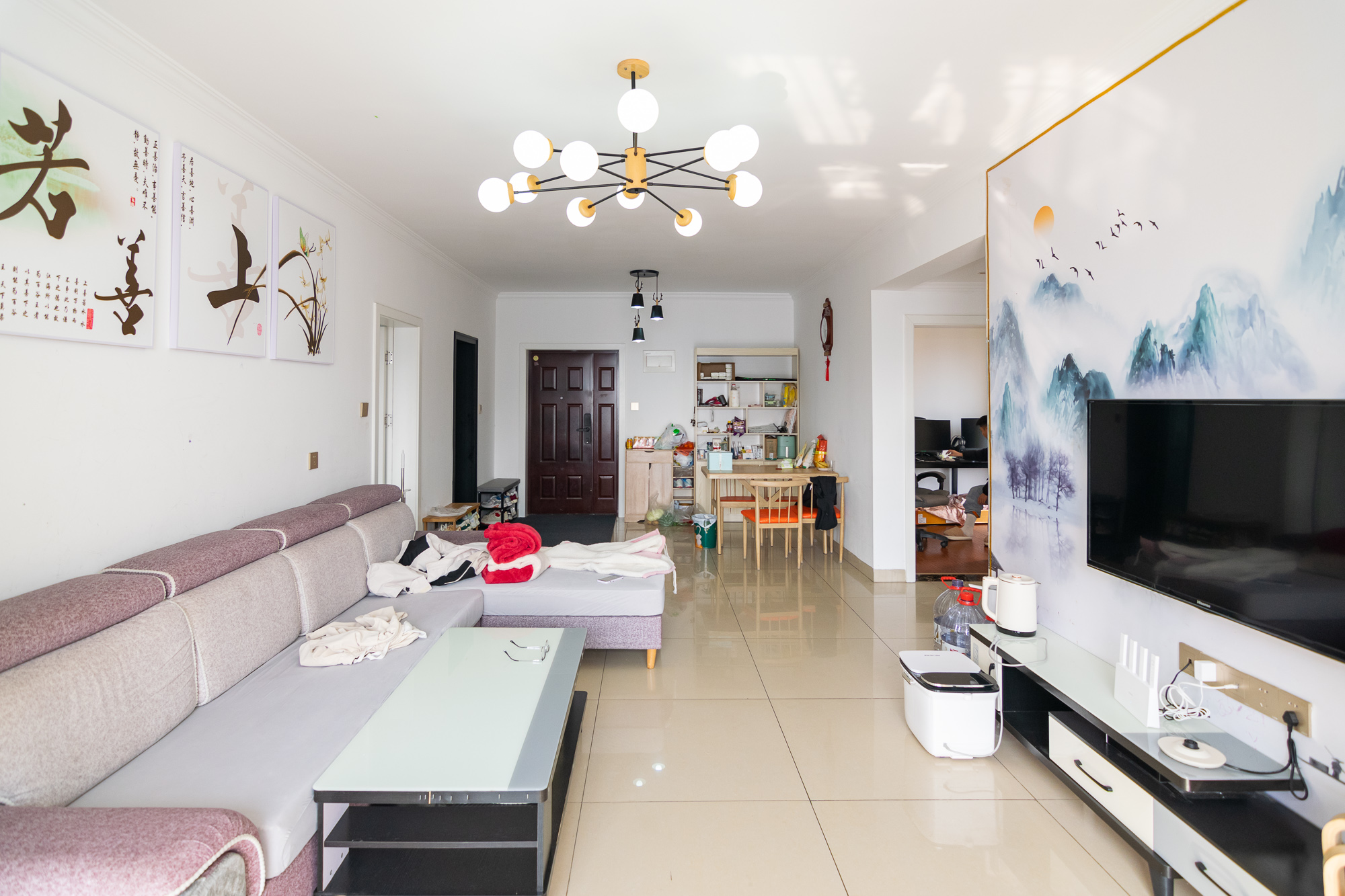 荣盛岳麓峰景 3室2厅2卫 68.0万 荣盛岳麓峰景 3室2厅2卫 68.0万客厅