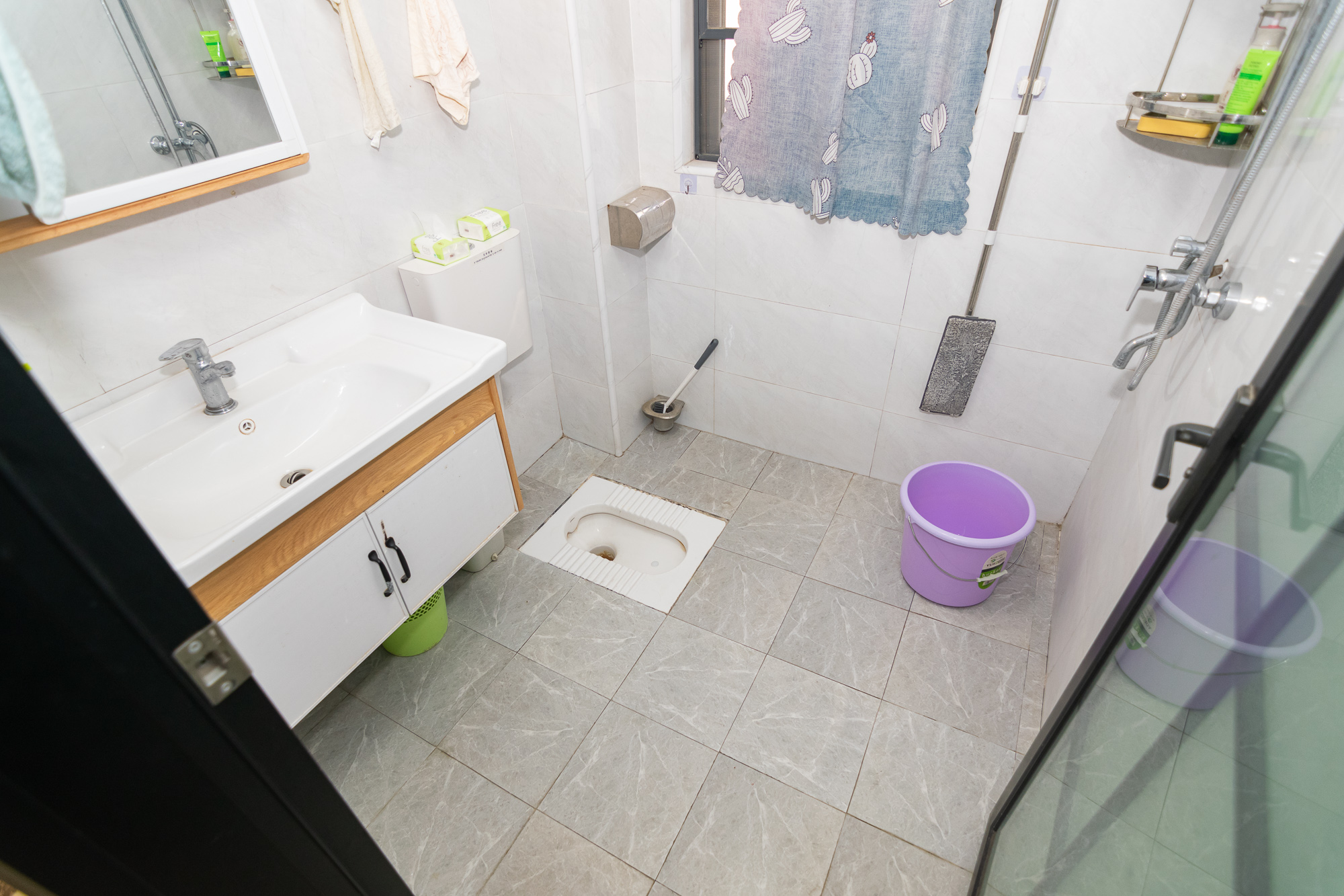 荣盛岳麓峰景 3室2厅2卫 68.0万 荣盛岳麓峰景 3室2厅2卫 68.0万卫生间