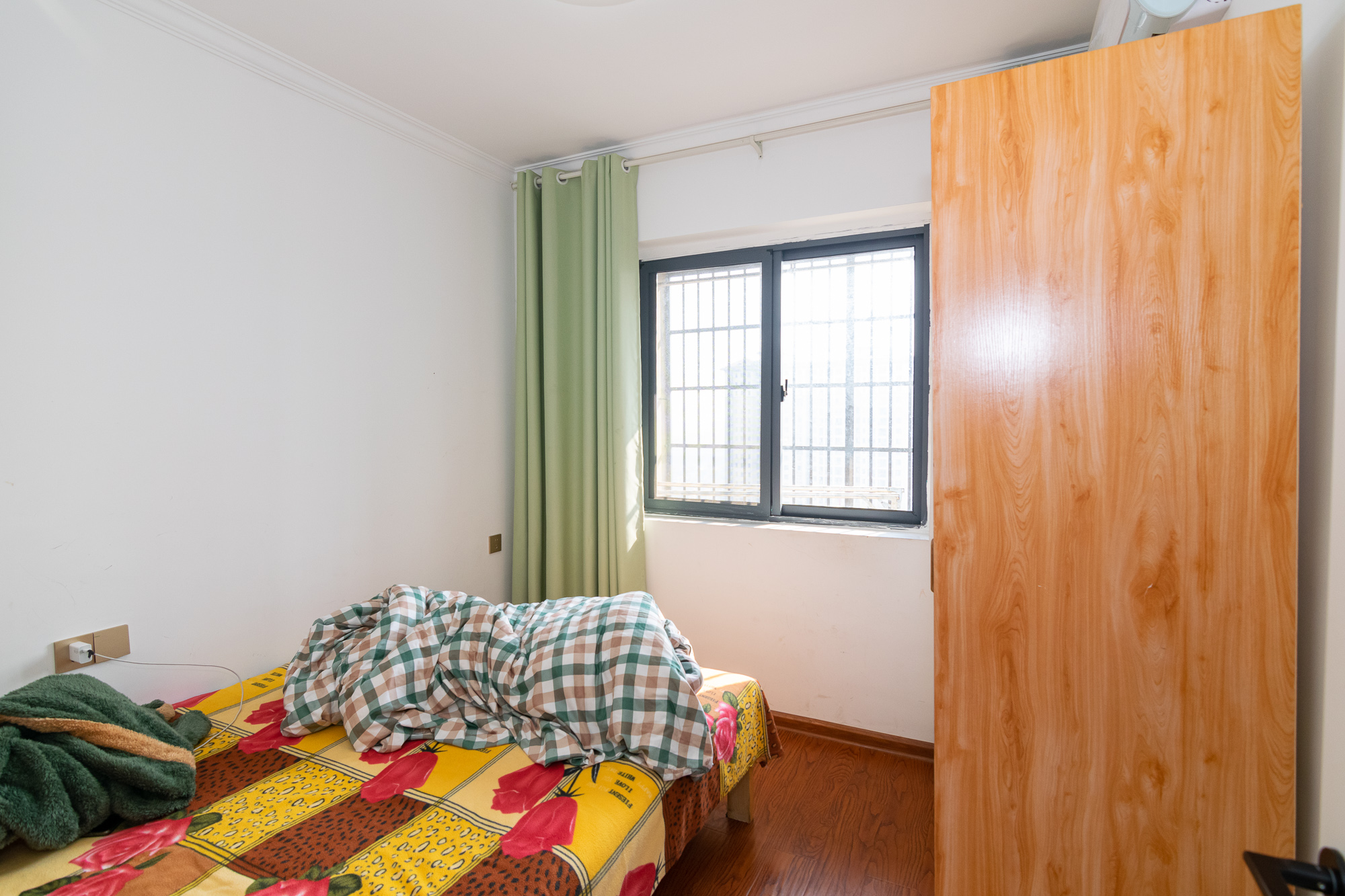 荣盛岳麓峰景 3室2厅2卫 68.0万 荣盛岳麓峰景 3室2厅2卫 68.0万卧室