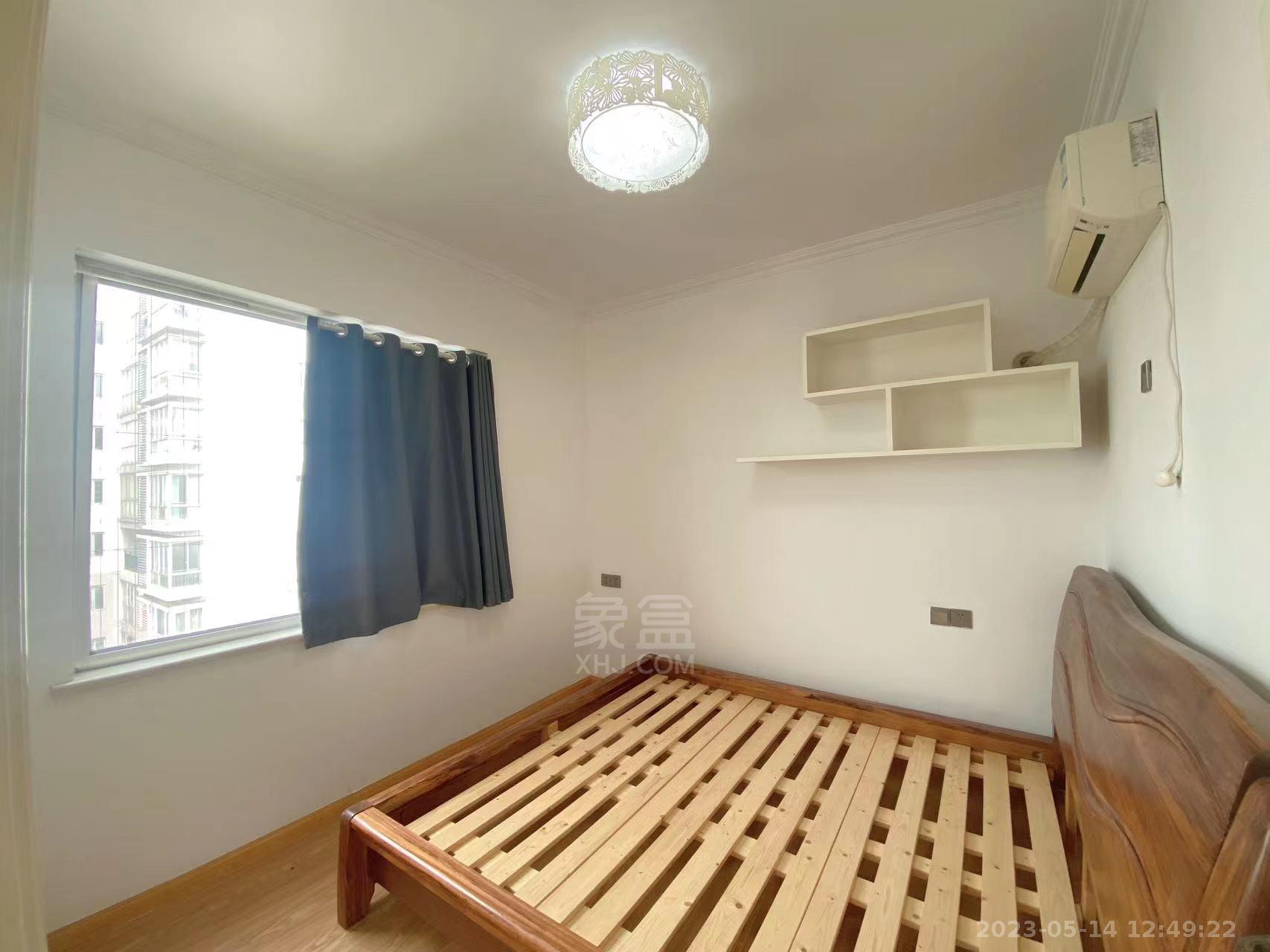 山河锦园 3室2厅2卫 1900.0元/月 山河锦园 3室2厅2卫 1900.0元/月室内图