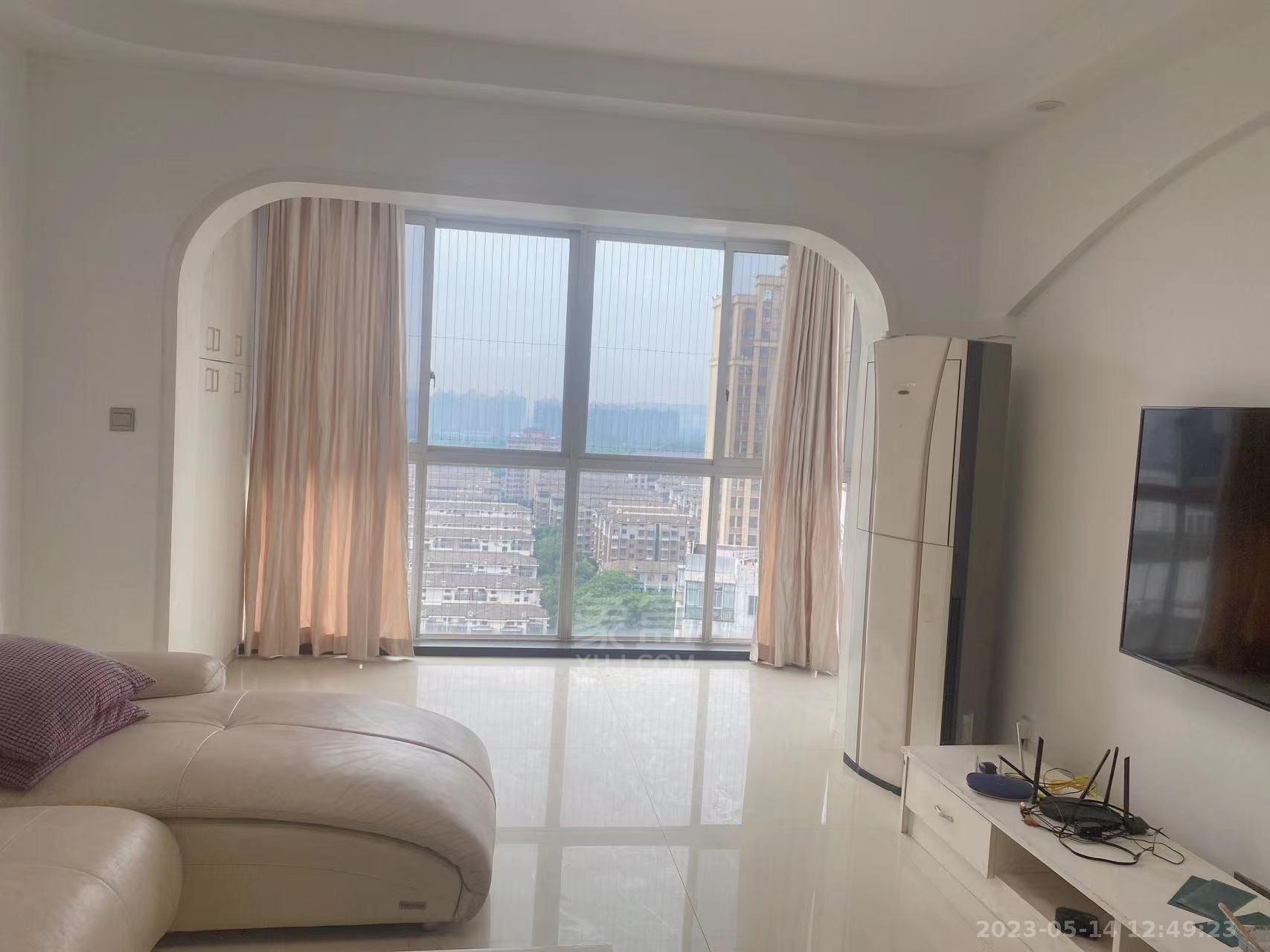 山河锦园 3室2厅2卫 1900.0元/月 山河锦园 3室2厅2卫 1900.0元/月室内图