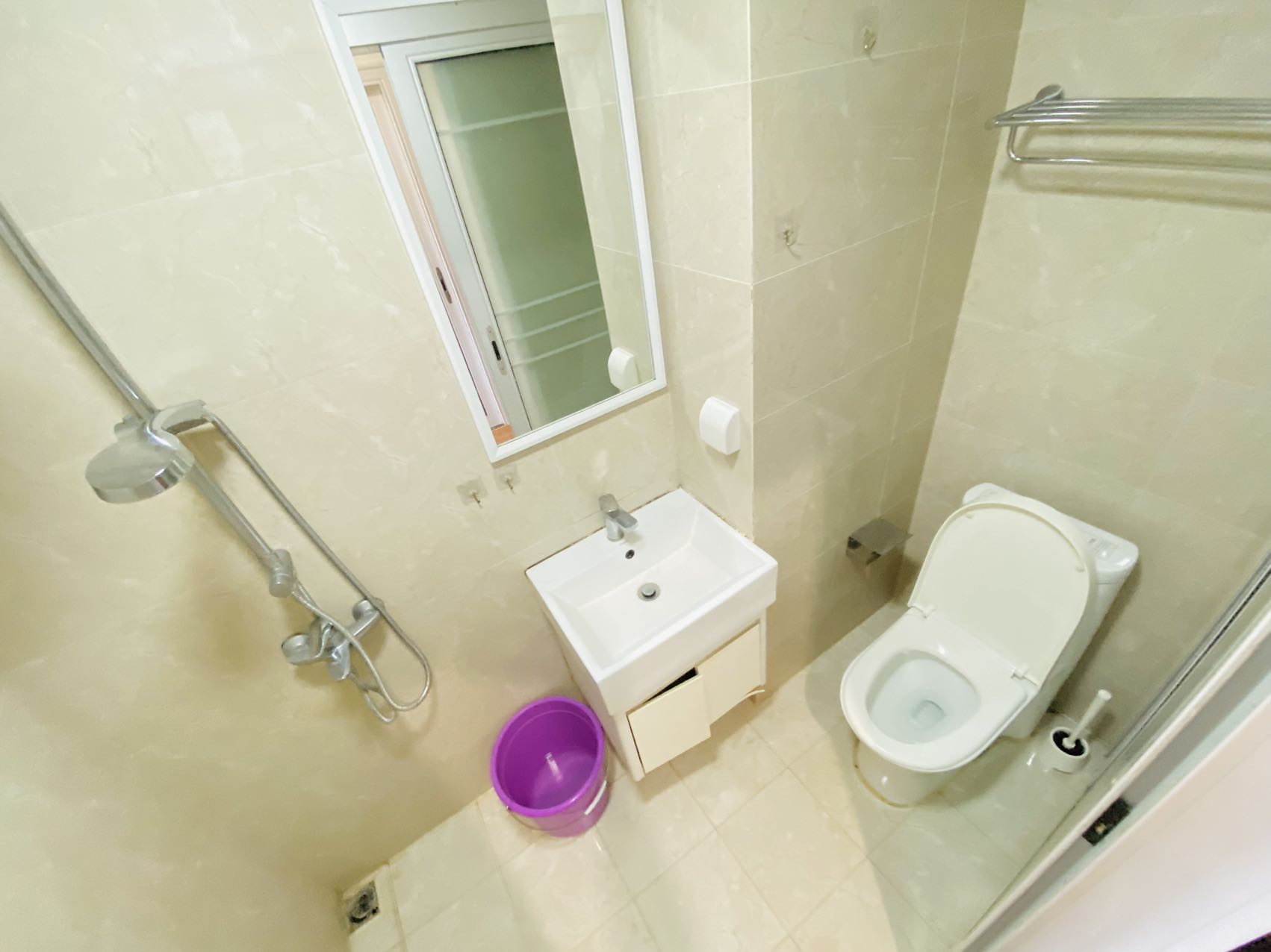 中建信和城 1室1厅1卫 1500.0元/月 中建信和城 1室1厅1卫 1500.0元/月室内图