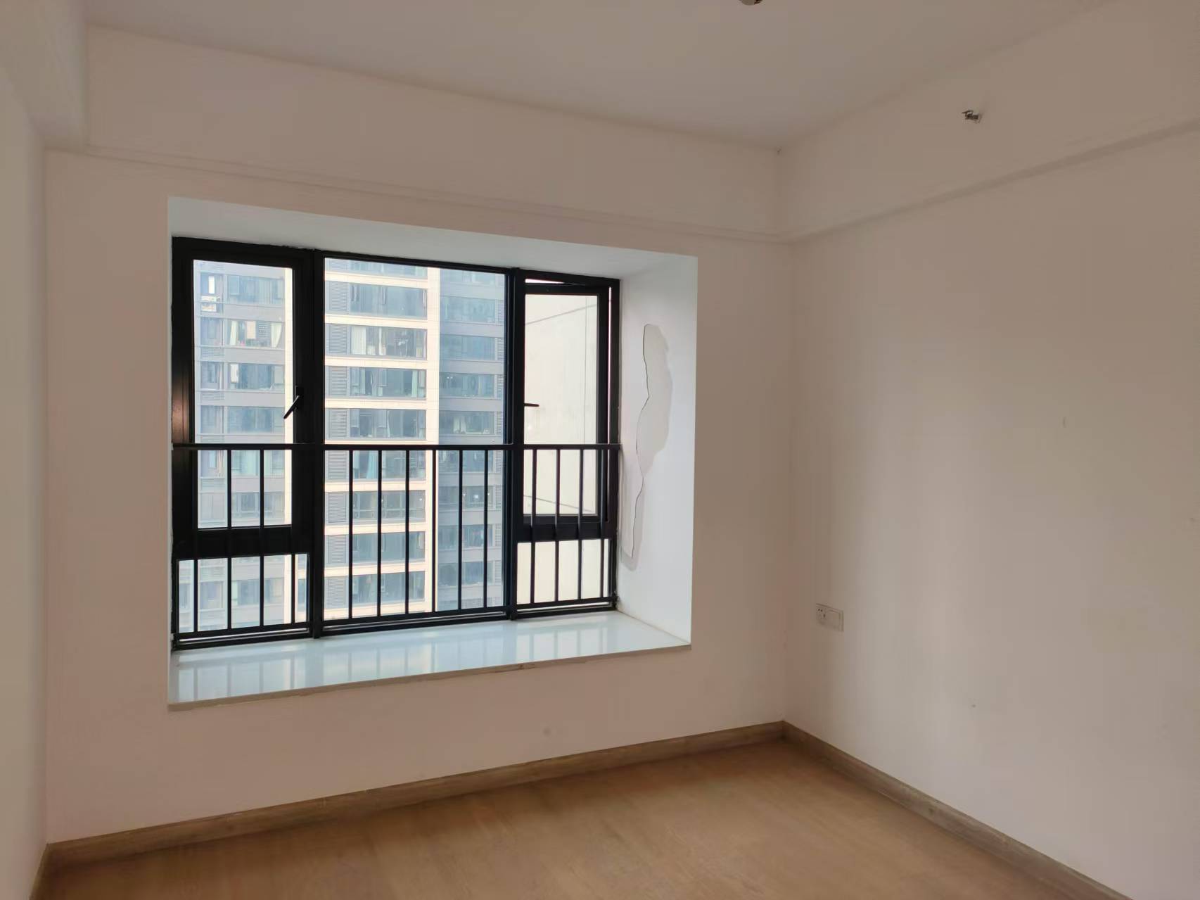 南山梅溪一方 4室2厅2卫 4500.0元/月 南山梅溪一方 4室2厅2卫 4500.0元/月室内图