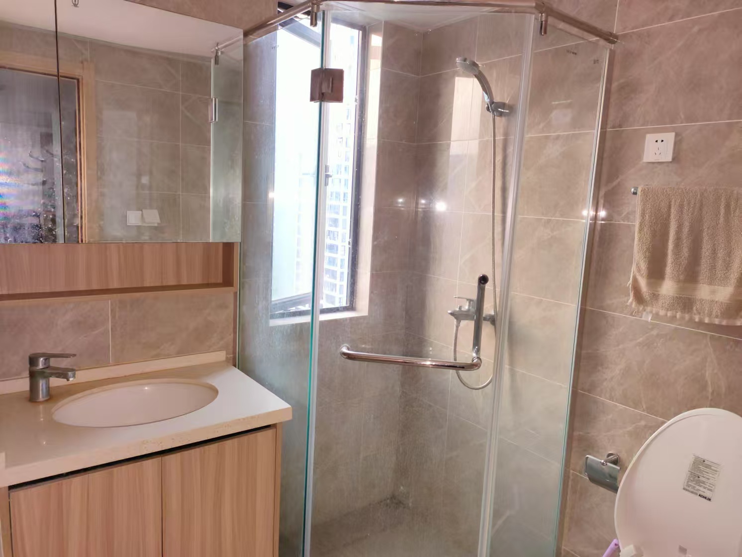 南山梅溪一方 4室2厅2卫 4500.0元/月 南山梅溪一方 4室2厅2卫 4500.0元/月室内图