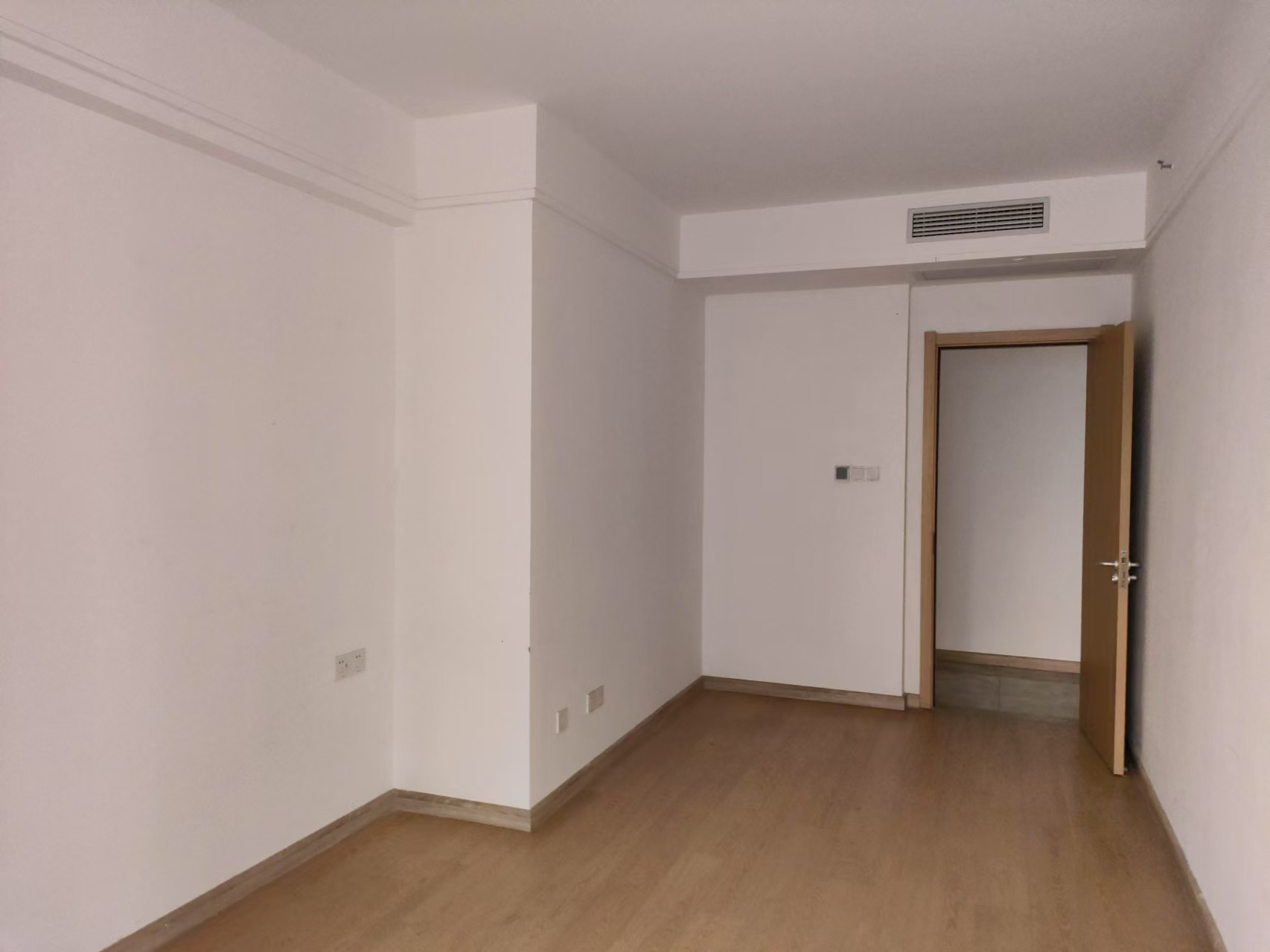 南山梅溪一方 4室2厅2卫 4500.0元/月 南山梅溪一方 4室2厅2卫 4500.0元/月室内图