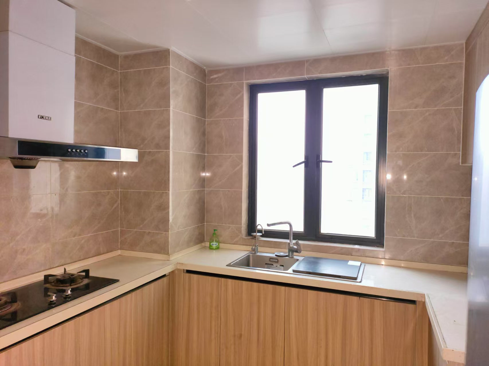 南山梅溪一方 4室2厅2卫 4500.0元/月 南山梅溪一方 4室2厅2卫 4500.0元/月室内图