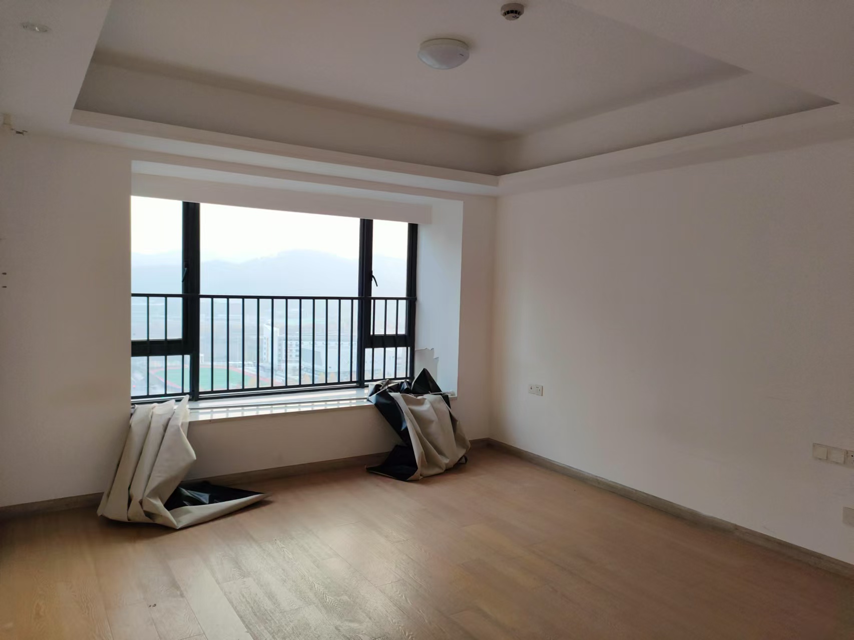 南山梅溪一方 4室2厅2卫 4500.0元/月 南山梅溪一方 4室2厅2卫 4500.0元/月室内图