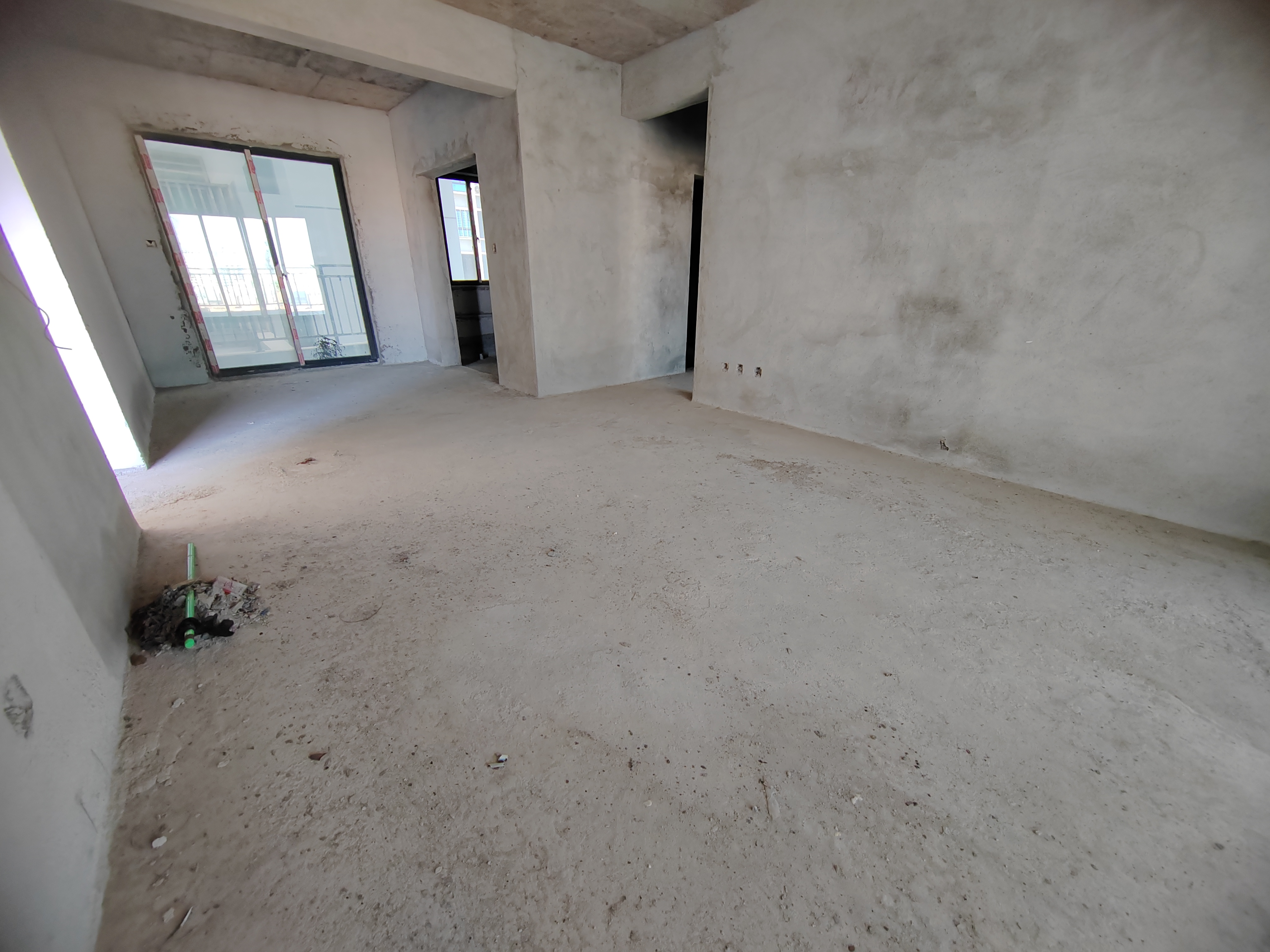 蓝海瑞园  3室2厅2卫    175.0万 蓝海瑞园  3室2厅2卫    175.0万客厅