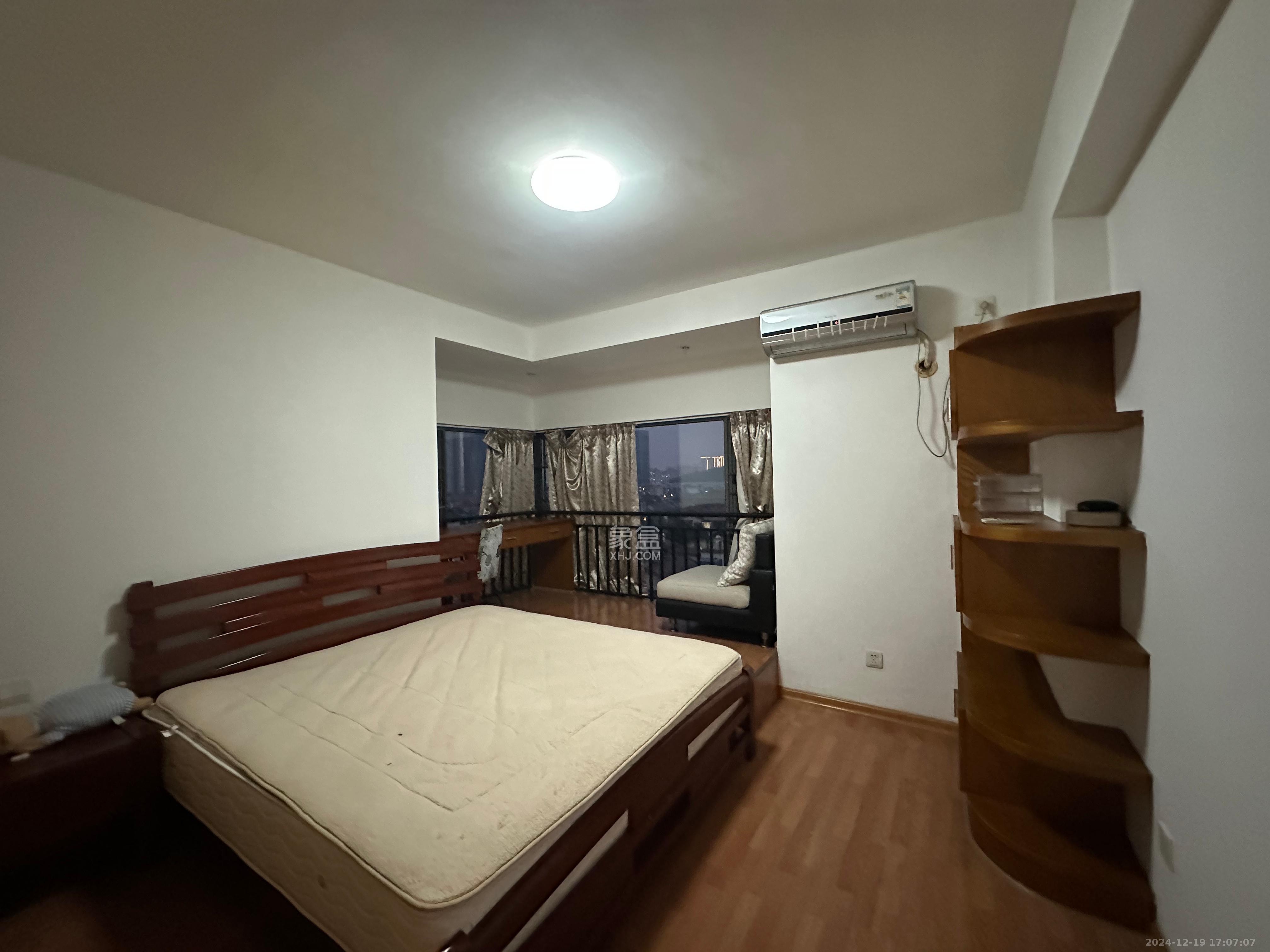 卓越蔚蓝海岸一期 2室2厅1卫 2500.0元/月 卓越蔚蓝海岸一期 2室2厅1卫 2500.0元/月室内图