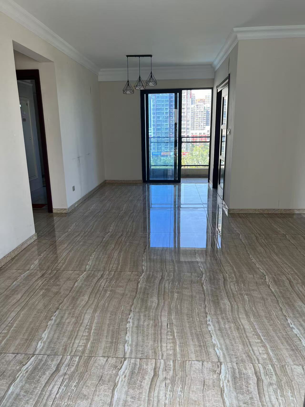 碧桂园剑桥郡  4室2厅2卫    3400.0元/月 碧桂园剑桥郡  4室2厅2卫    3400.0元/月室内图