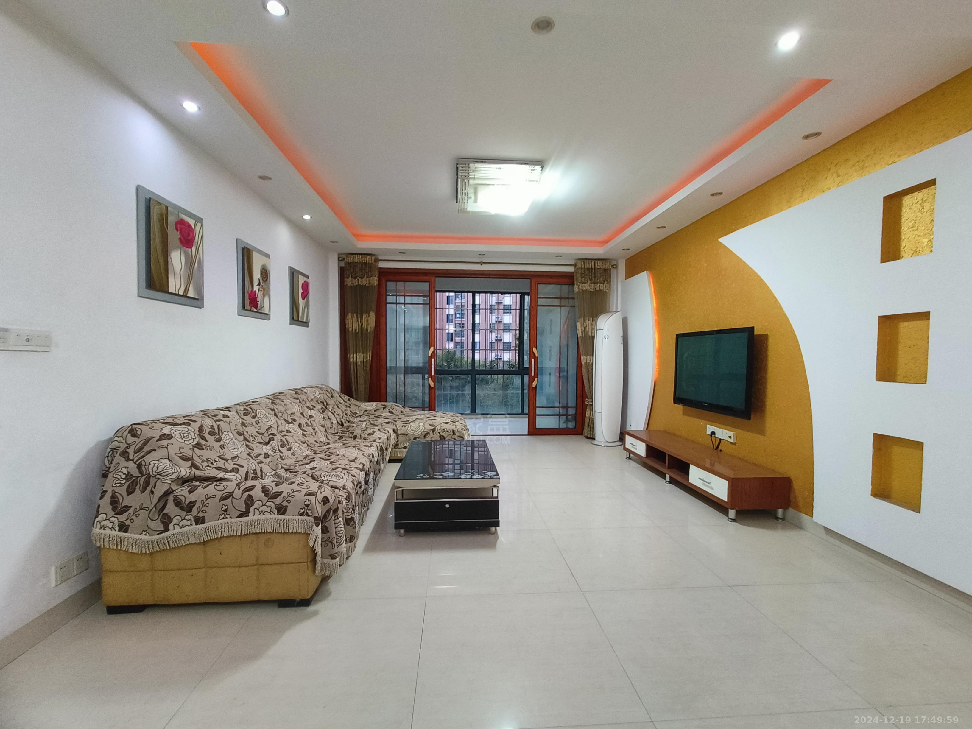 天泉一品 3室2厅2卫 2000.0元/月 天泉一品 3室2厅2卫 2000.0元/月室内图