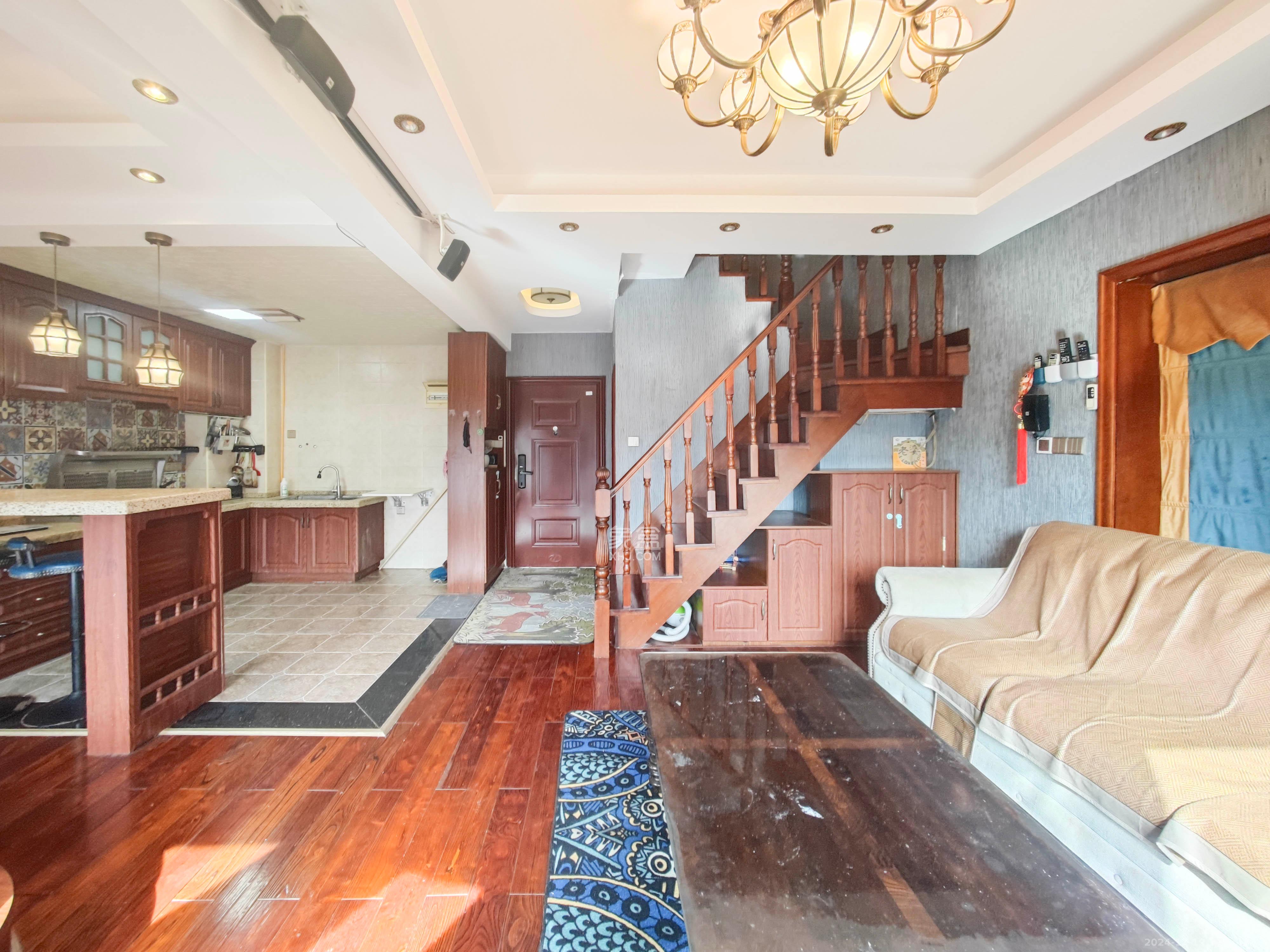 地泰御和苑 2室2厅2卫 3500.0元/月 地泰御和苑 2室2厅2卫 3500.0元/月室内图