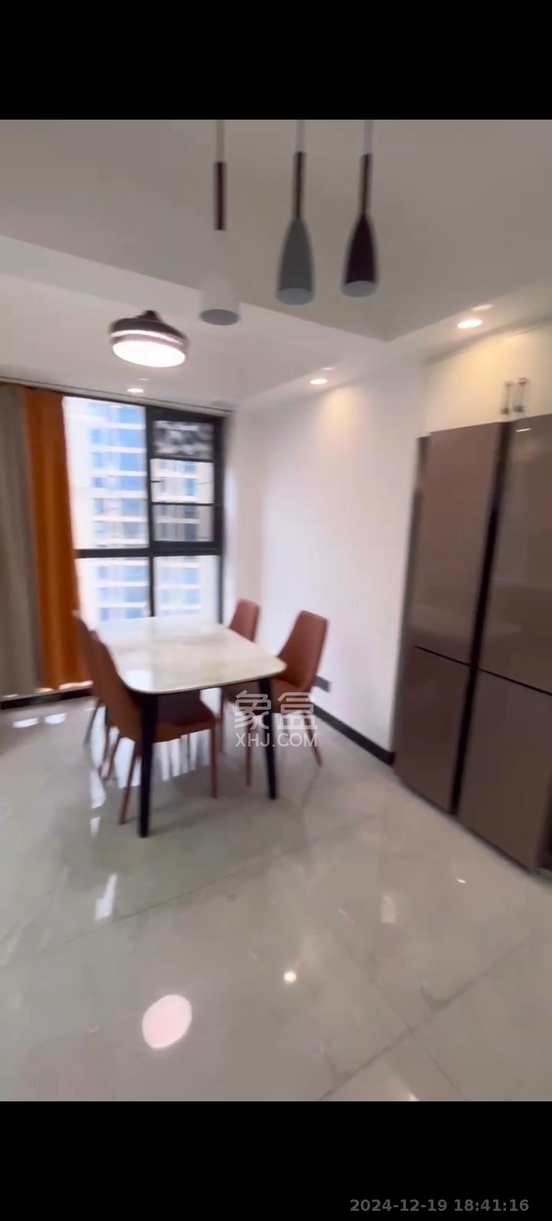 明发国际城  4室2厅2卫    2800.0元/月室内图