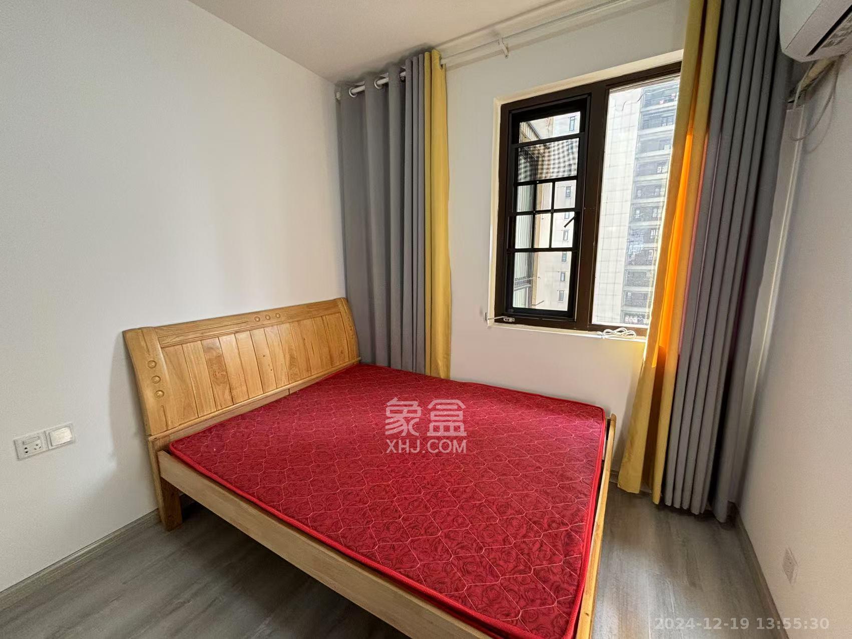 芙蓉万国城MOMA(卓越汇富苑) 3室1厅1卫 2400.0元/月 芙蓉万国城MOMA(卓越汇富苑) 3室1厅1卫 2400.0元/月室内图