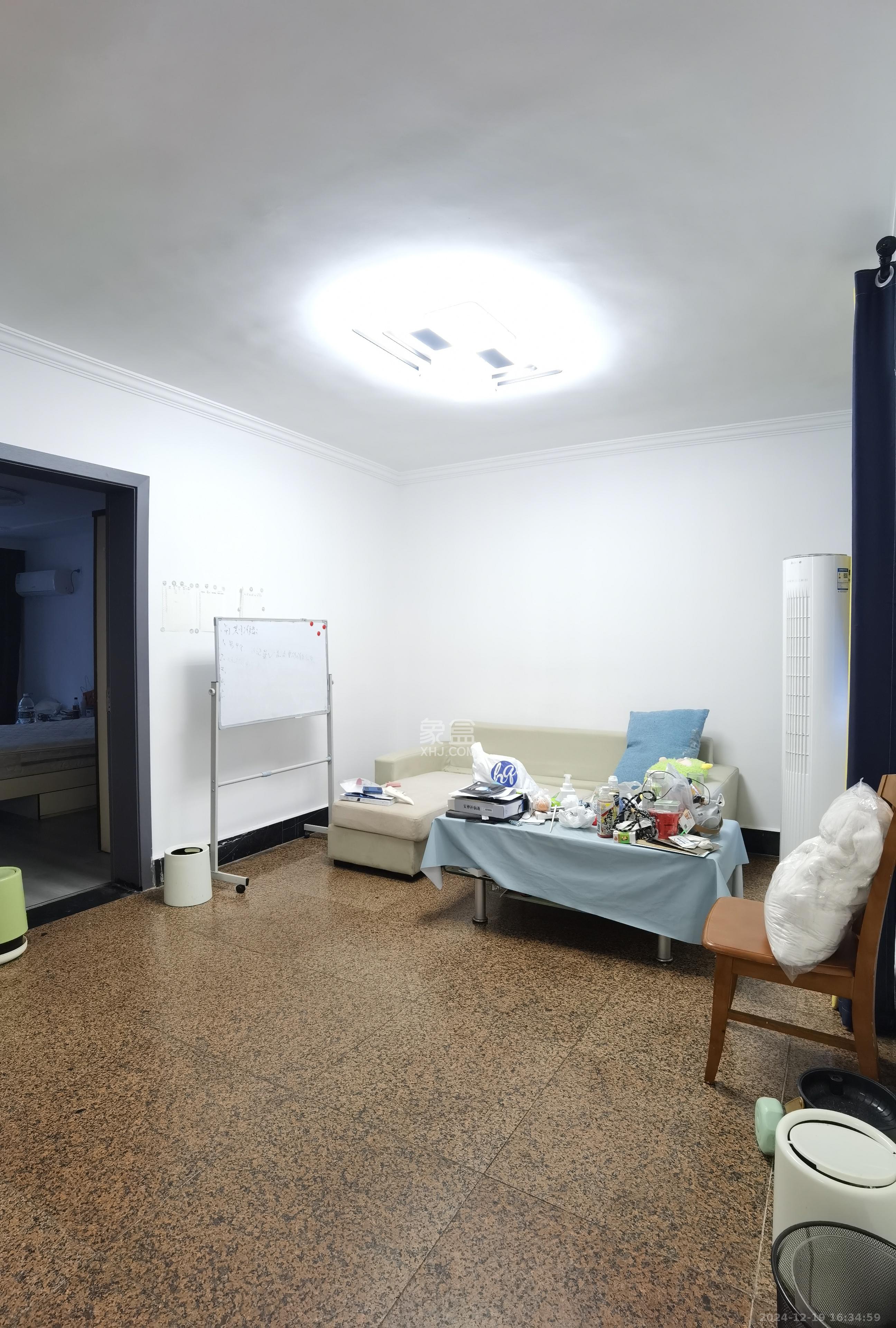 华达家园 3室2厅1卫 2500.0元/月 华达家园 3室2厅1卫 2500.0元/月室内图