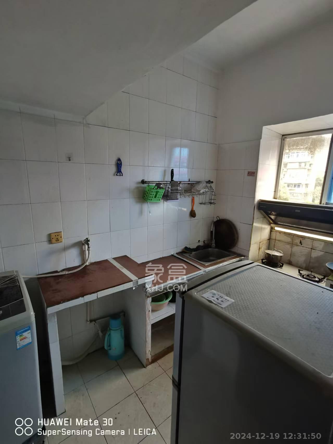 桂花二村 2室1厅1卫 1400.0元/月 桂花二村 2室1厅1卫 1400.0元/月室内图