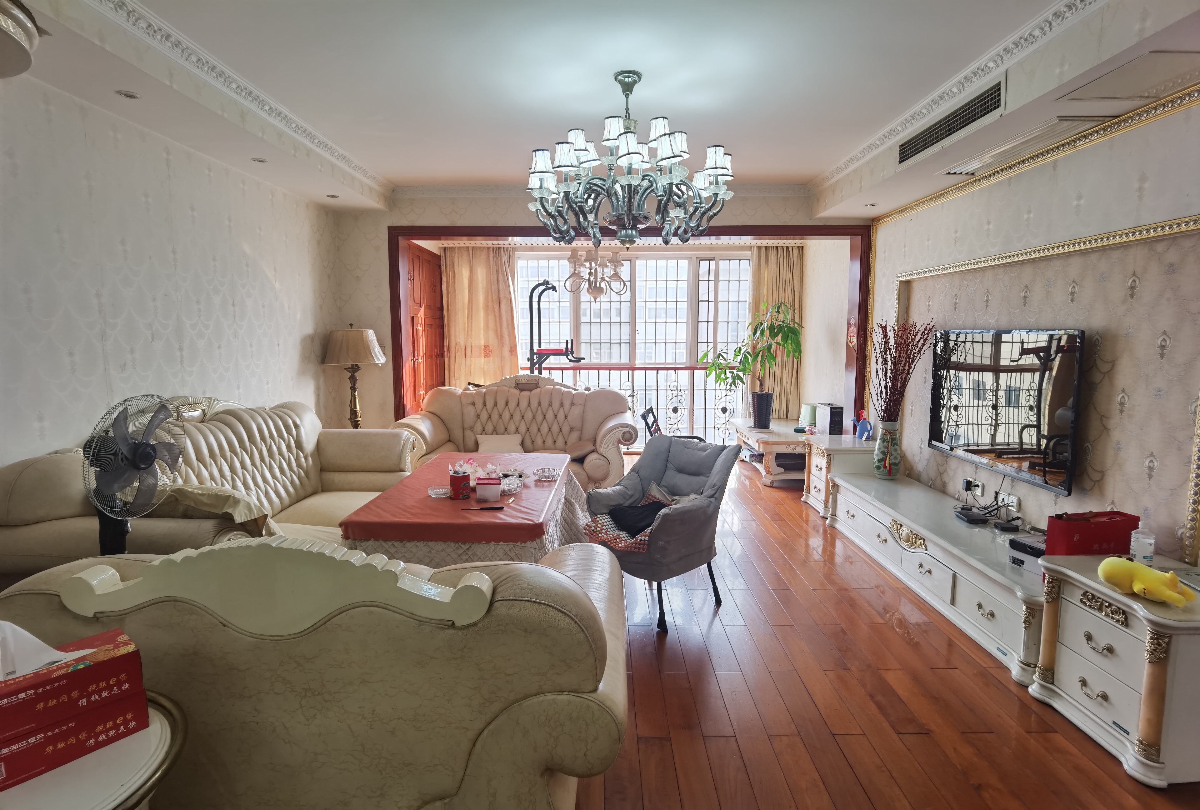 融和园 1室0厅0卫 139.8万 融和园 1室0厅0卫 139.8万客厅