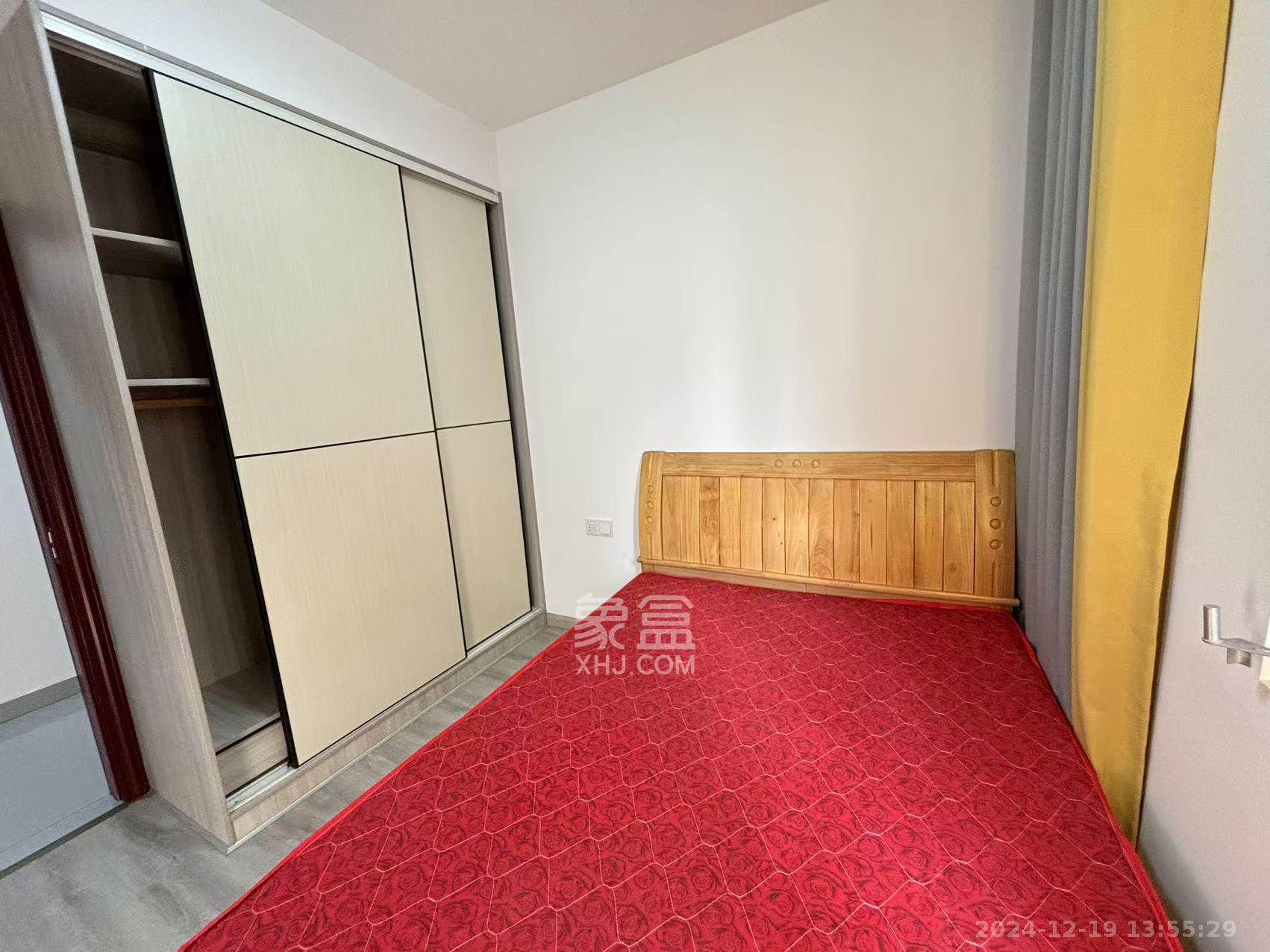 芙蓉万国城MOMA(卓越汇富苑) 3室1厅1卫 2400.0元/月 芙蓉万国城MOMA(卓越汇富苑) 3室1厅1卫 2400.0元/月室内图