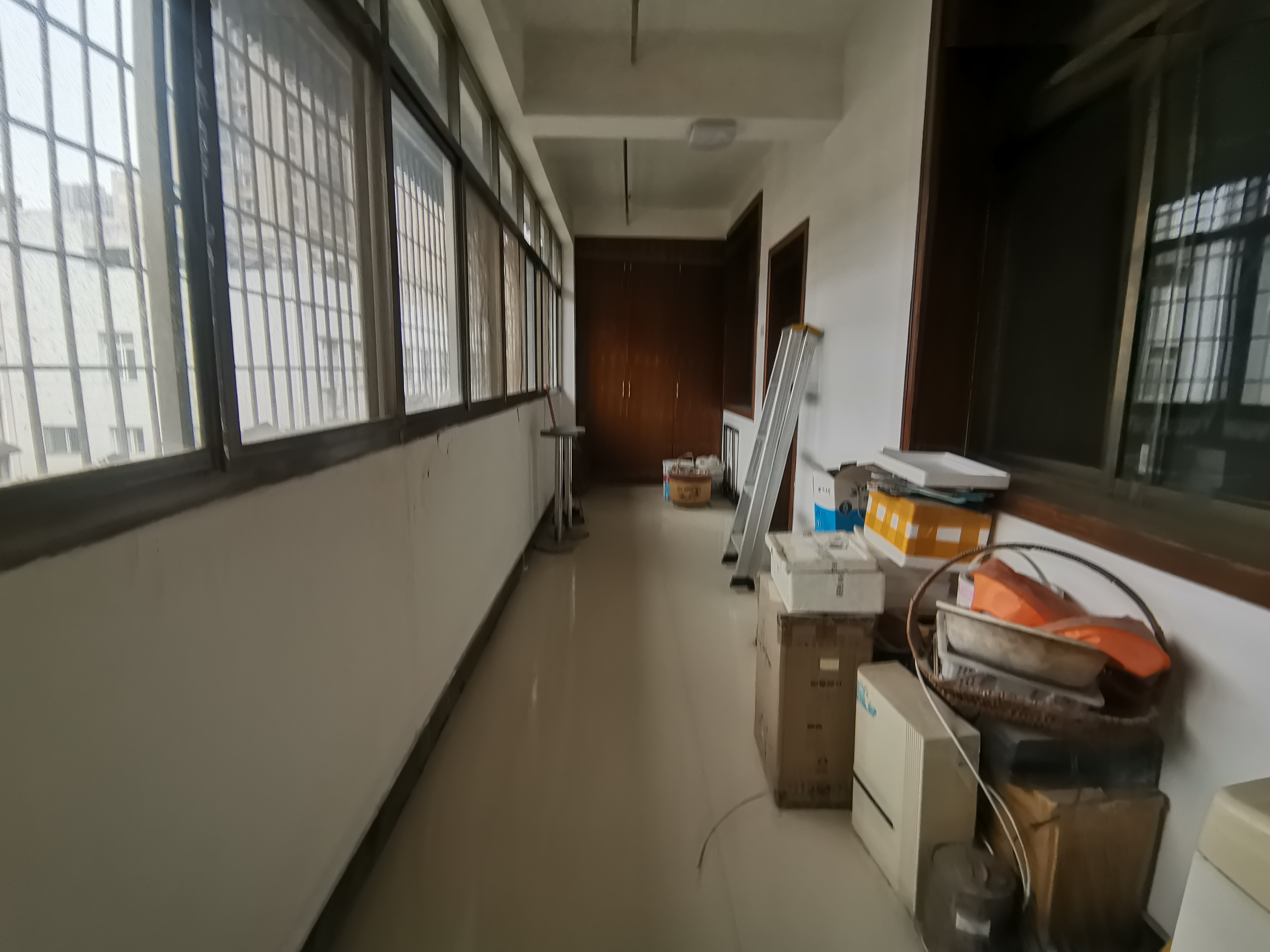 邮政家属楼  1室0厅0卫    53.8万 邮政家属楼  1室0厅0卫    53.8万客厅