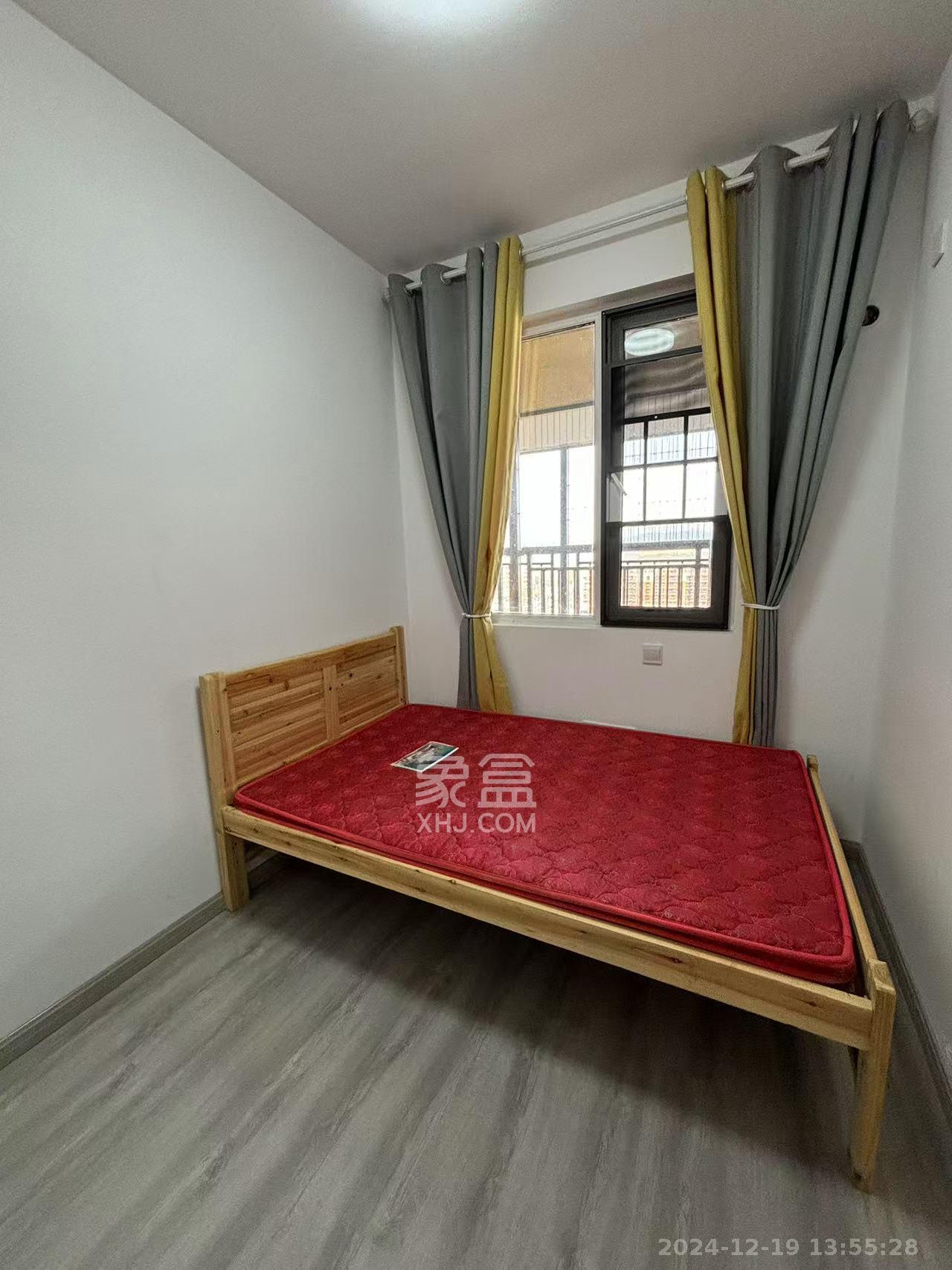 芙蓉万国城MOMA(卓越汇富苑) 3室1厅1卫 2400.0元/月 芙蓉万国城MOMA(卓越汇富苑) 3室1厅1卫 2400.0元/月室内图