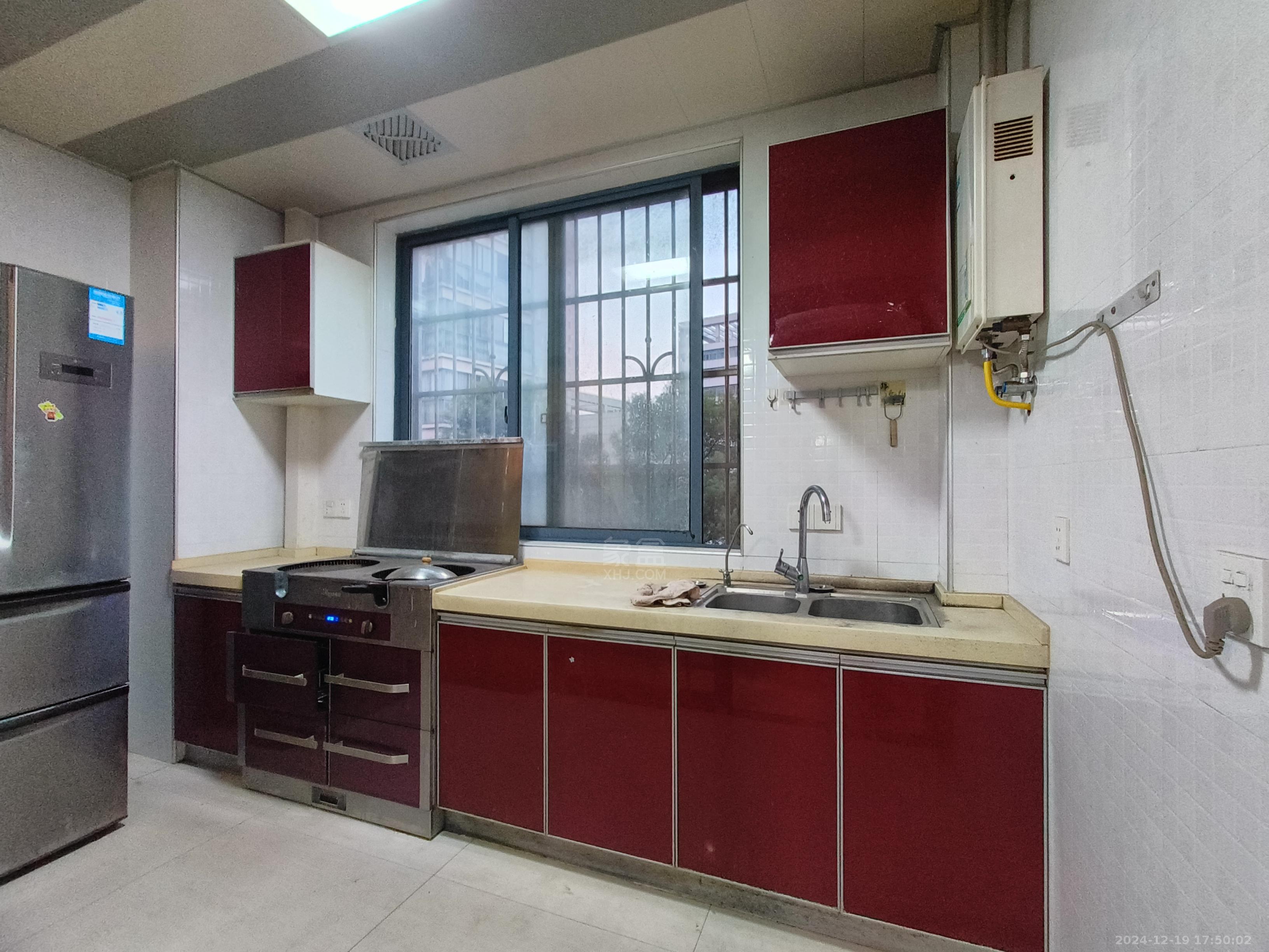 天泉一品 3室2厅2卫 2000.0元/月 天泉一品 3室2厅2卫 2000.0元/月室内图