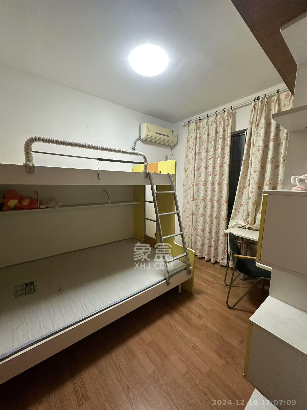 卓越蔚蓝海岸一期  2室2厅1卫    2500.0元/月室内图