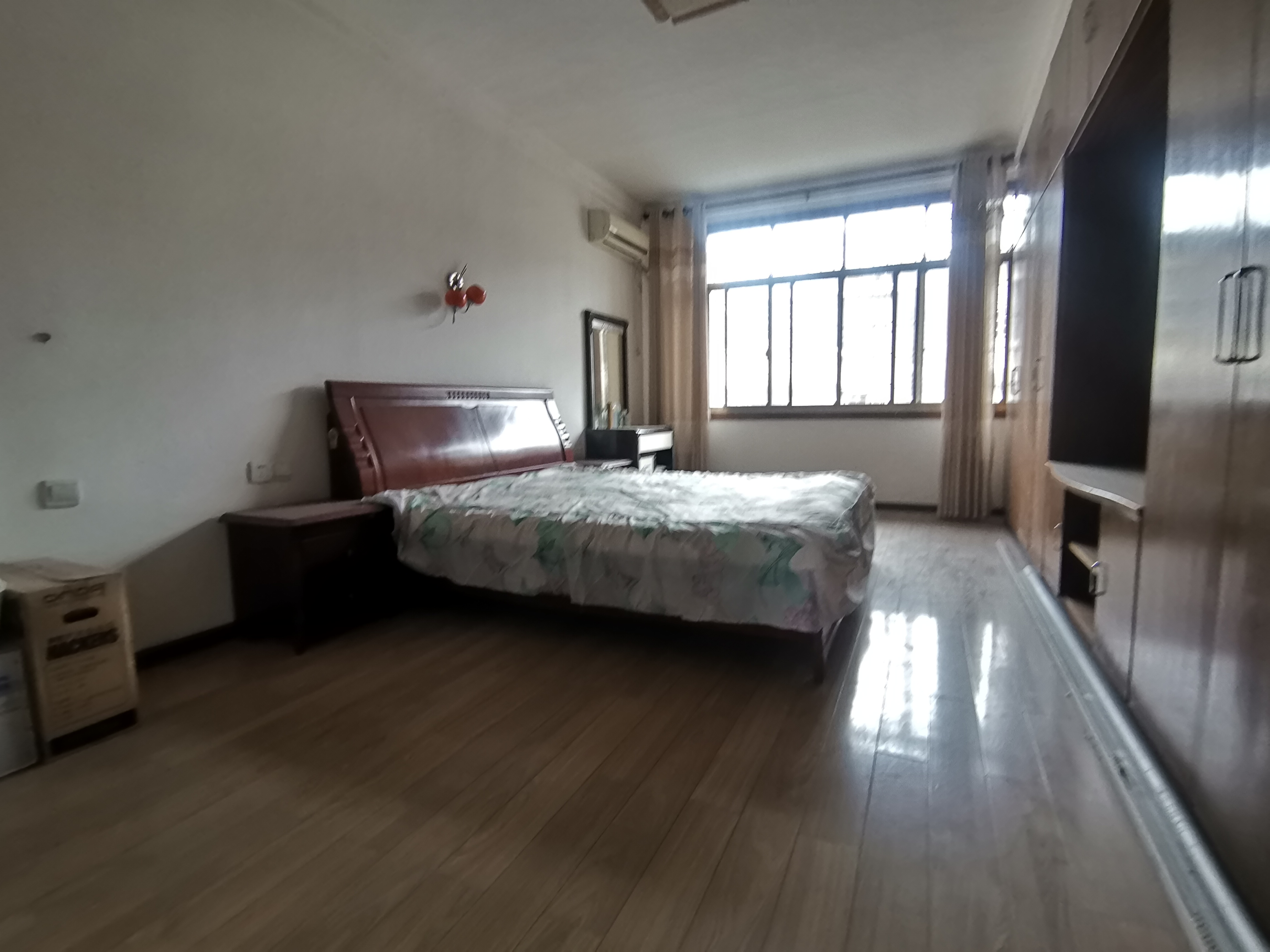 邮政家属楼  1室0厅0卫    53.8万 邮政家属楼  1室0厅0卫    53.8万客厅