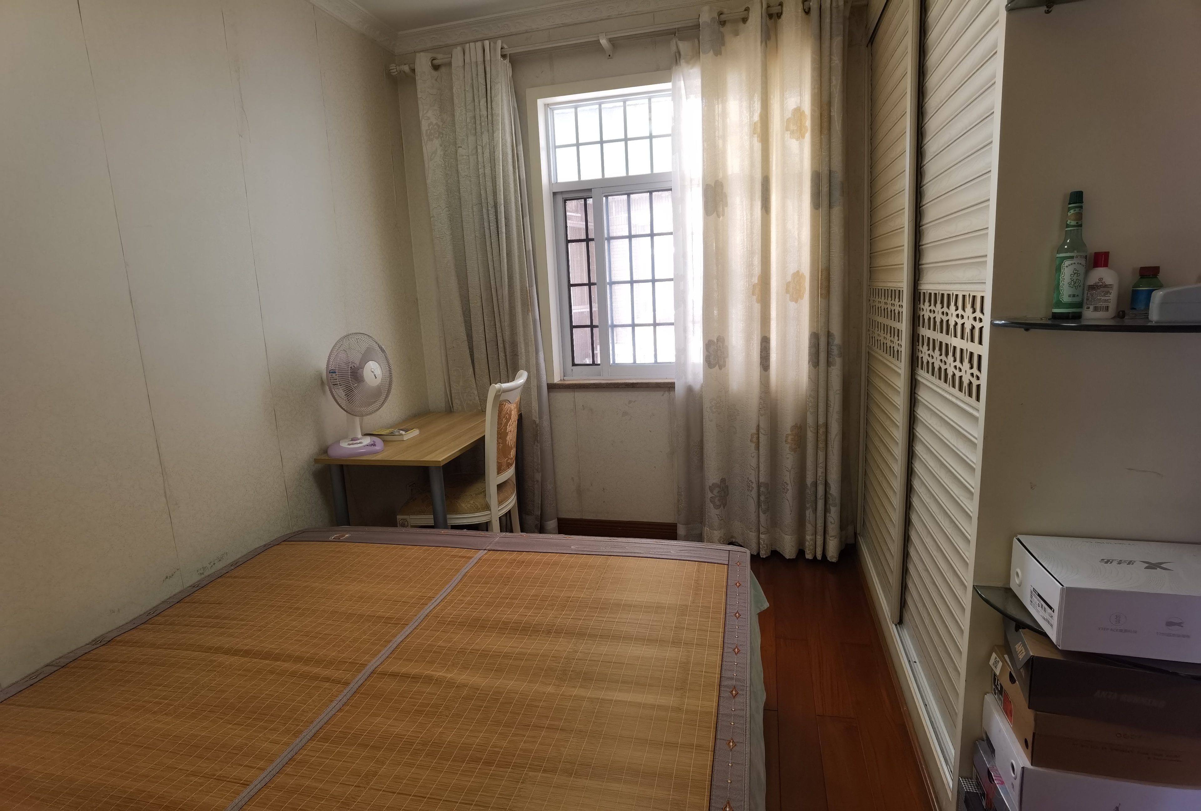 融和园 1室0厅0卫 139.8万 融和园 1室0厅0卫 139.8万客厅