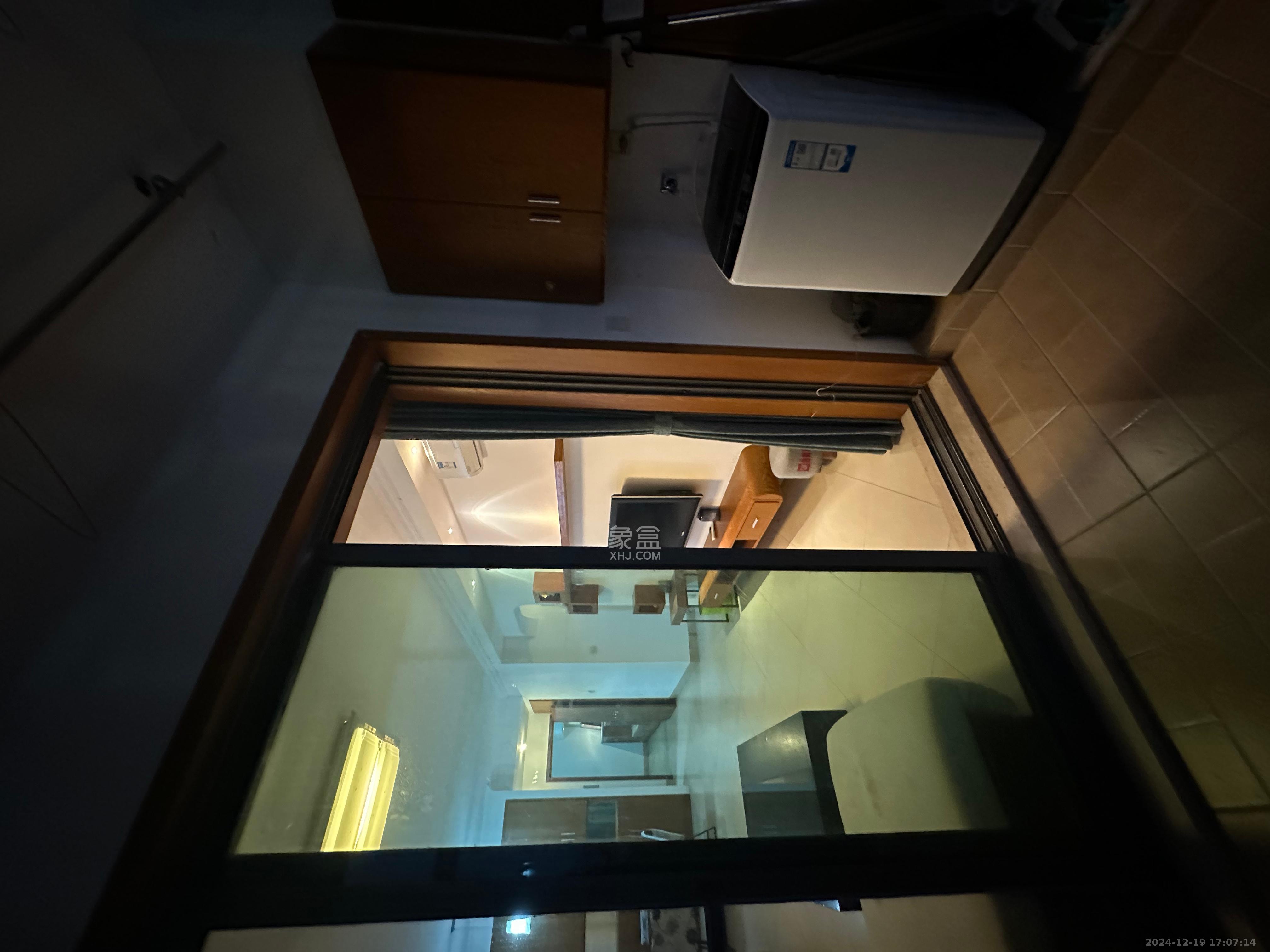 卓越蔚蓝海岸一期  2室2厅1卫    2500.0元/月室内图