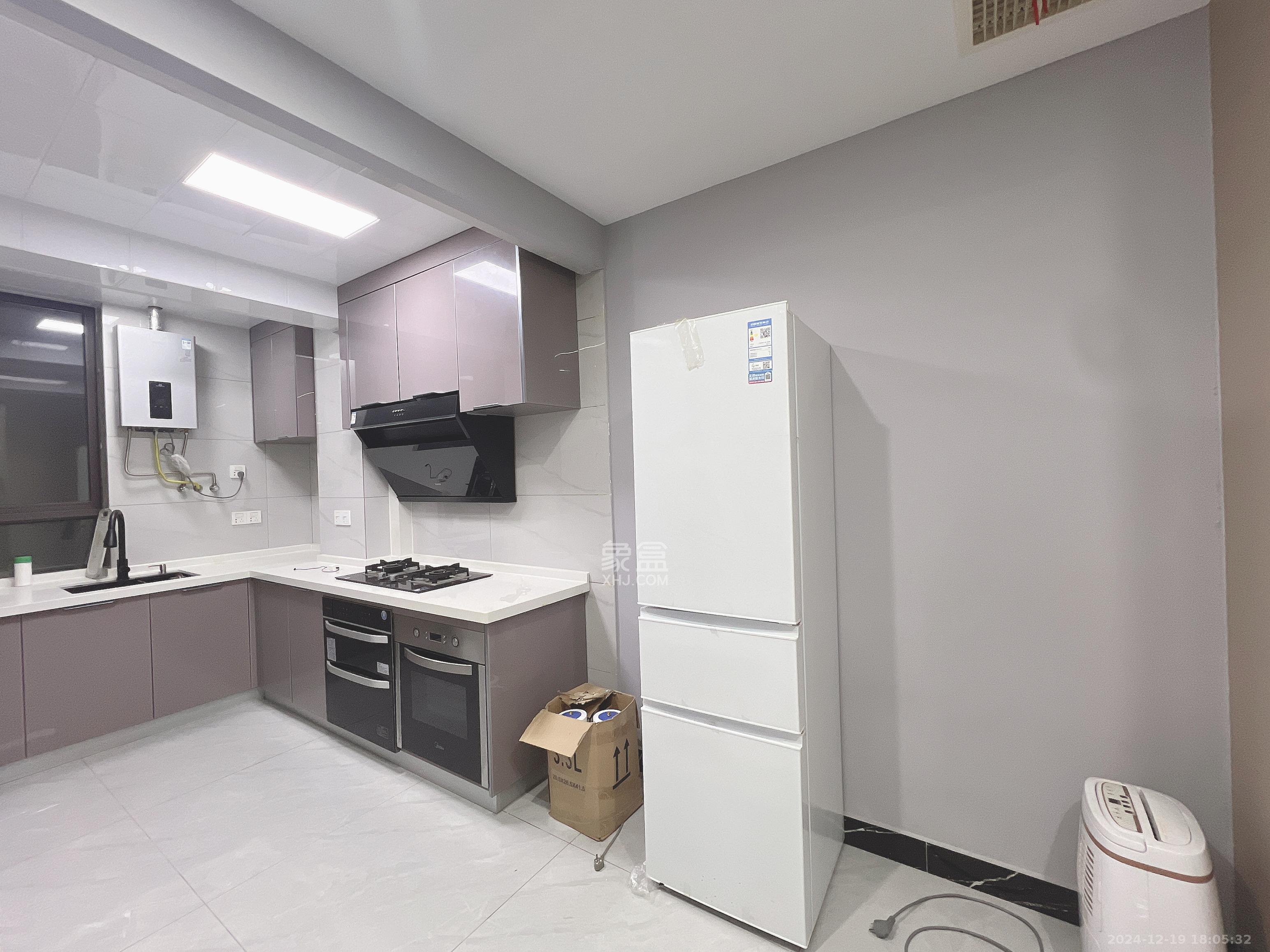 梅溪湖合能璞丽 4室2厅2卫 4200.0元/月 梅溪湖合能璞丽 4室2厅2卫 4200.0元/月室内图