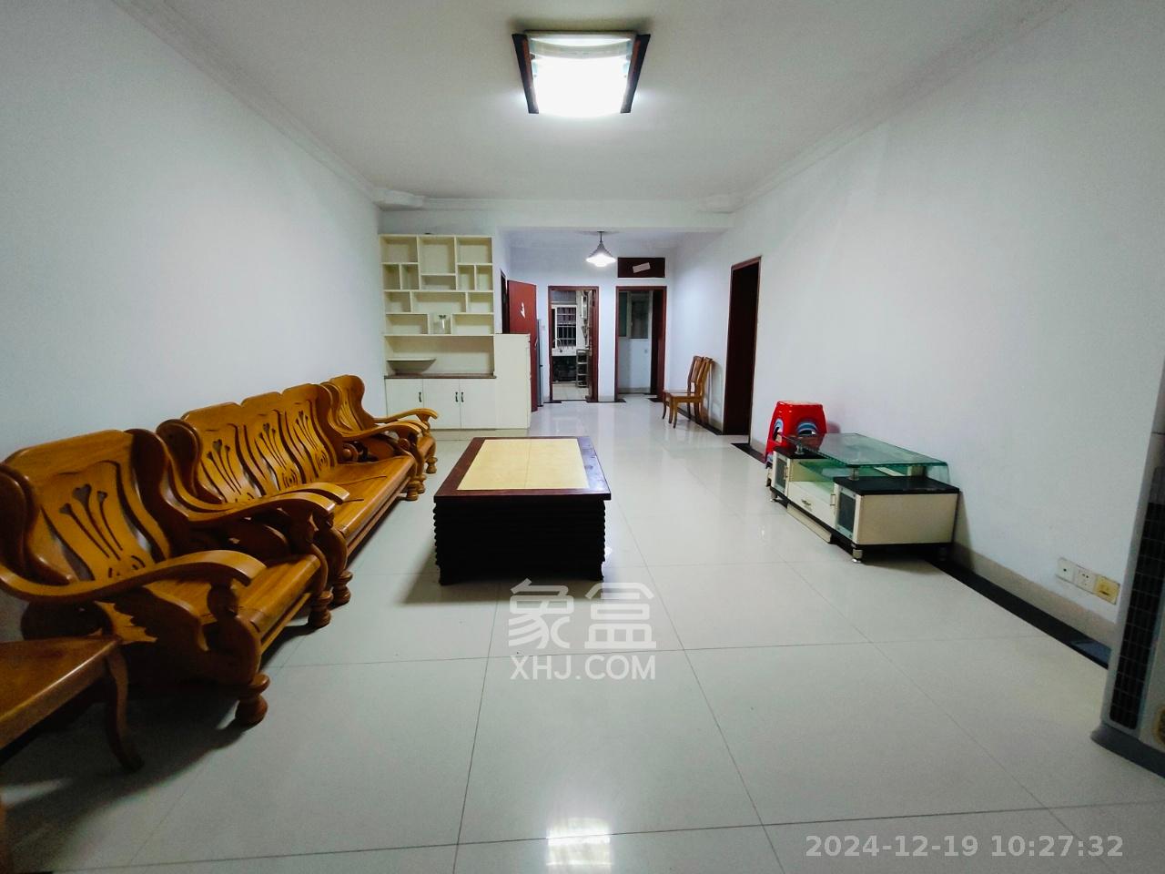 湘绣城 3室2厅2卫 1500.0元/月 湘绣城 3室2厅2卫 1500.0元/月室内图