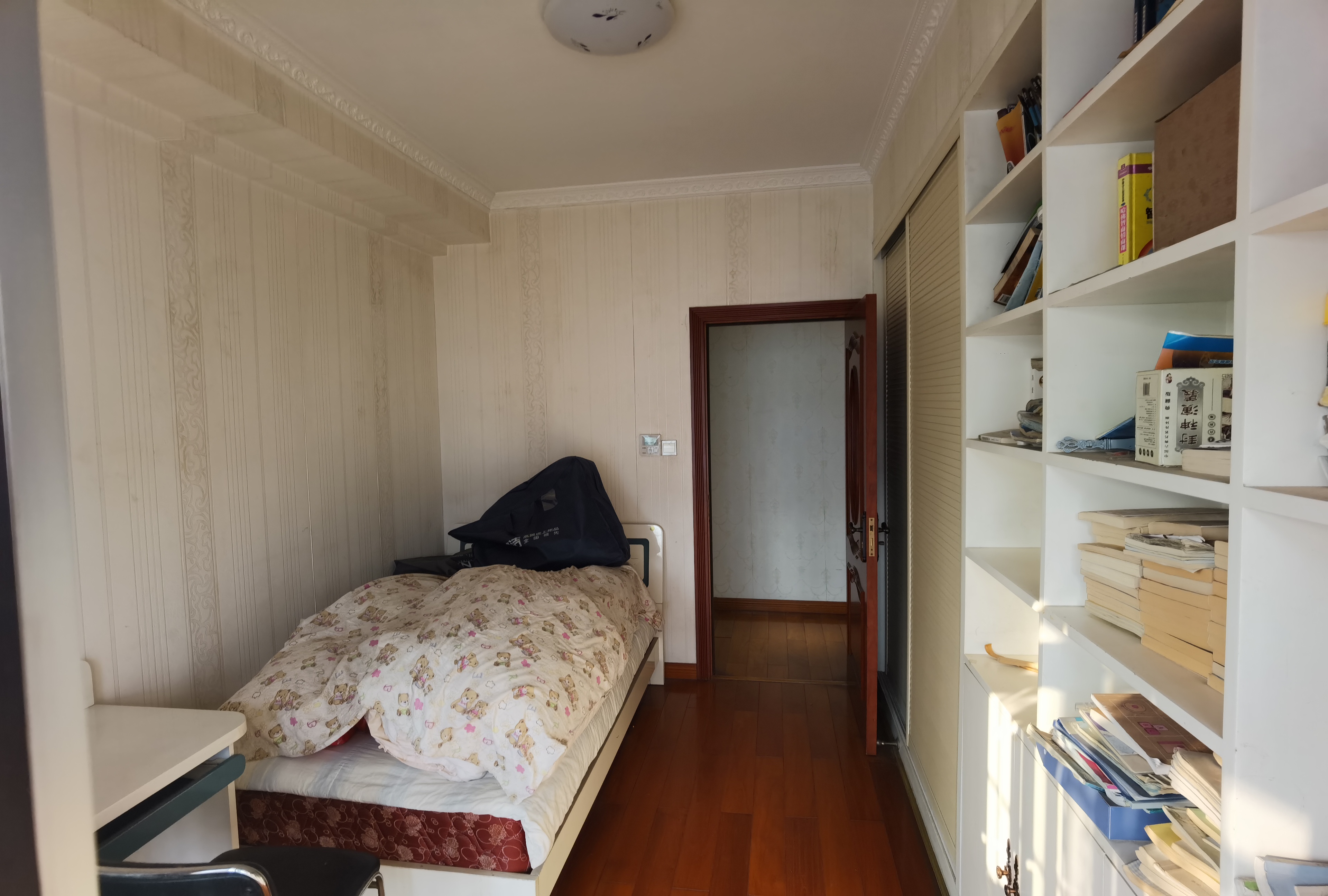 融和园 1室0厅0卫 139.8万 融和园 1室0厅0卫 139.8万客厅