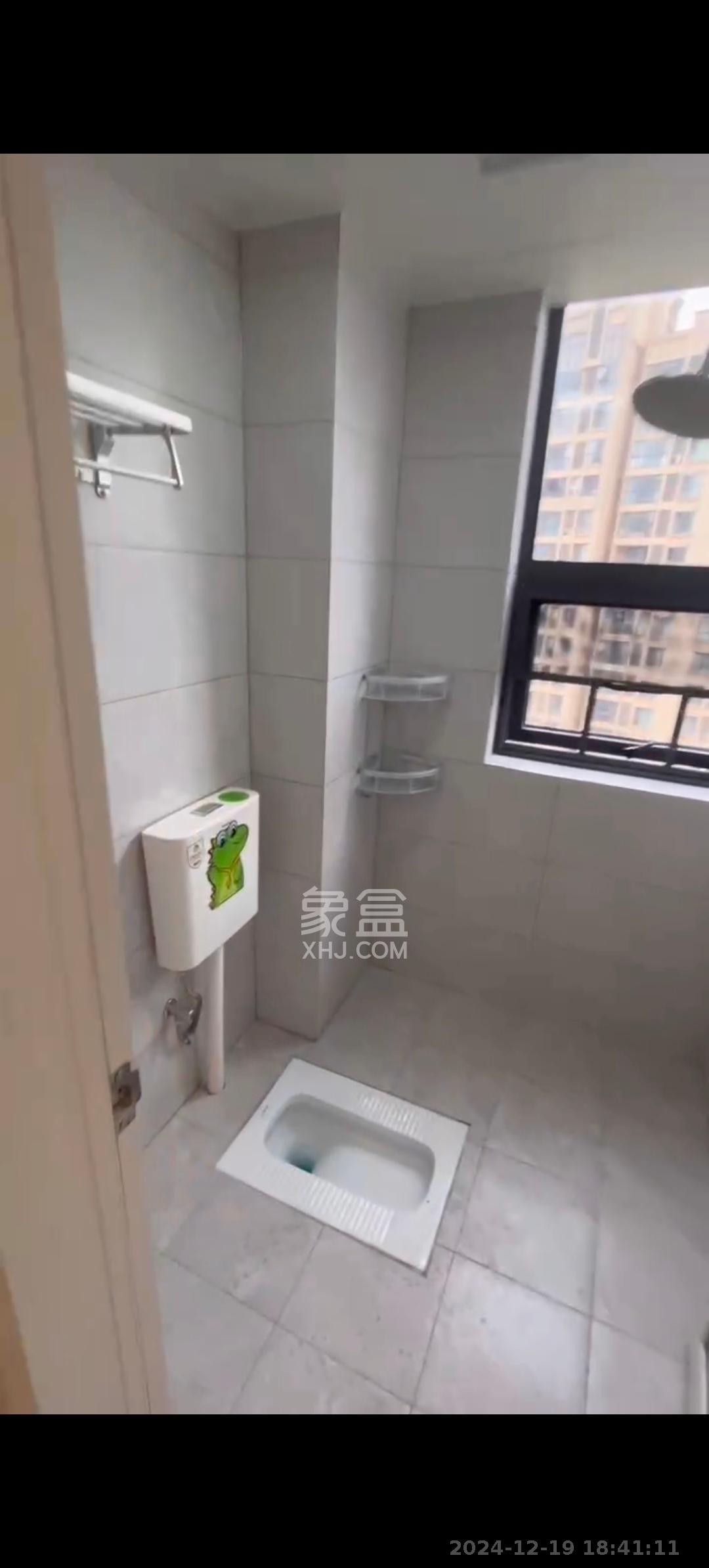 明发国际城 4室2厅2卫 2800.0元/月 明发国际城 4室2厅2卫 2800.0元/月室内图