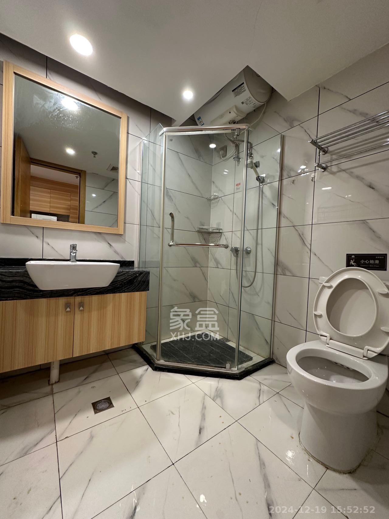 众东国际 1室0厅0卫 2700.0元/月 众东国际 1室0厅0卫 2700.0元/月室内图