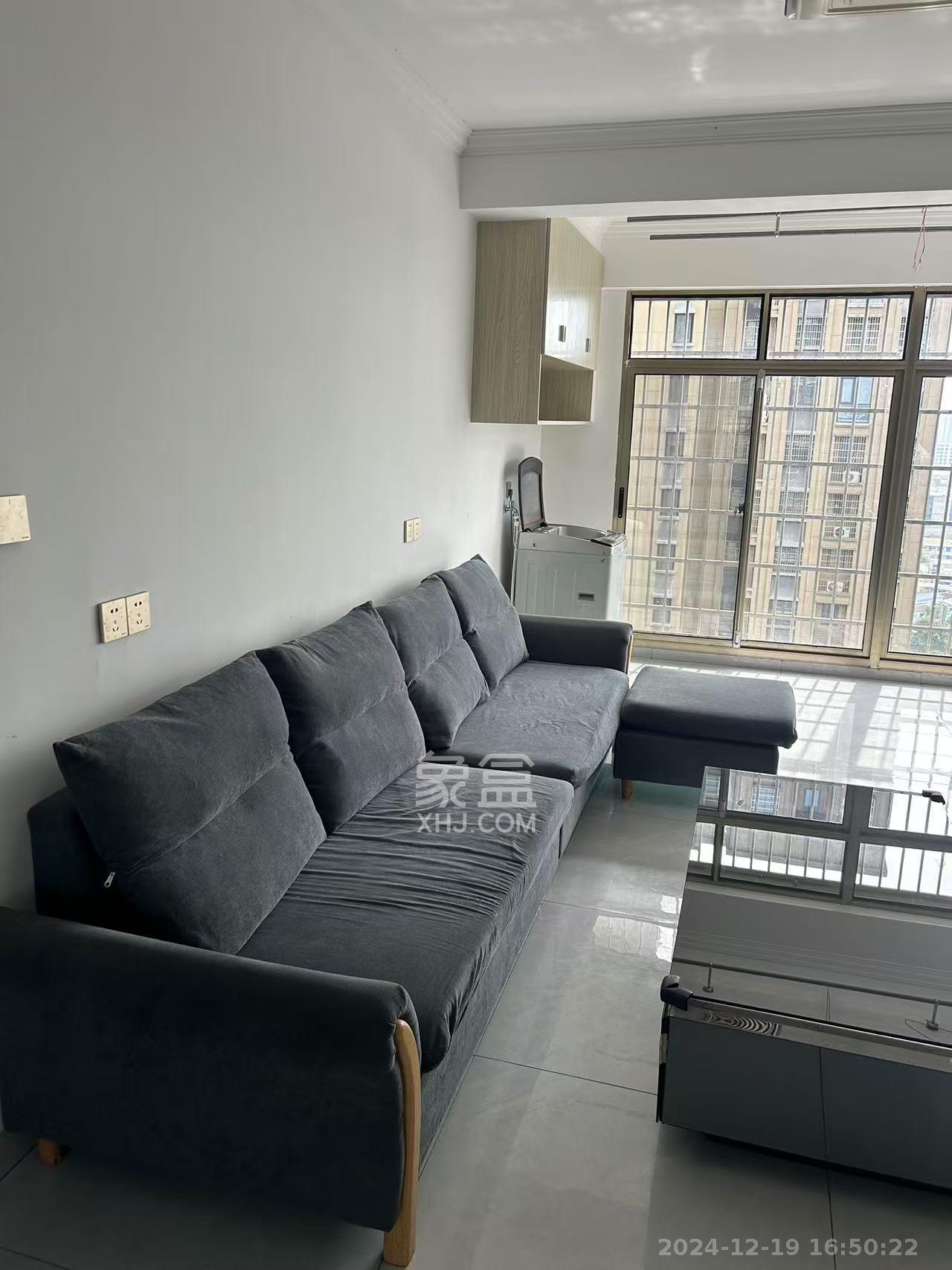 华龙家园(和泰家园) 3室2厅1卫 1900.0元/月 华龙家园(和泰家园) 3室2厅1卫 1900.0元/月室内图