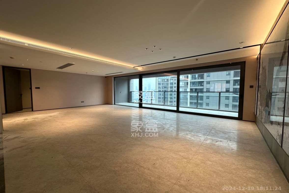 长沙悦府(华润万象城)  4室2厅3卫    20000.0元/月 长沙悦府(华润万象城)  4室2厅3卫    20000.0元/月室内图