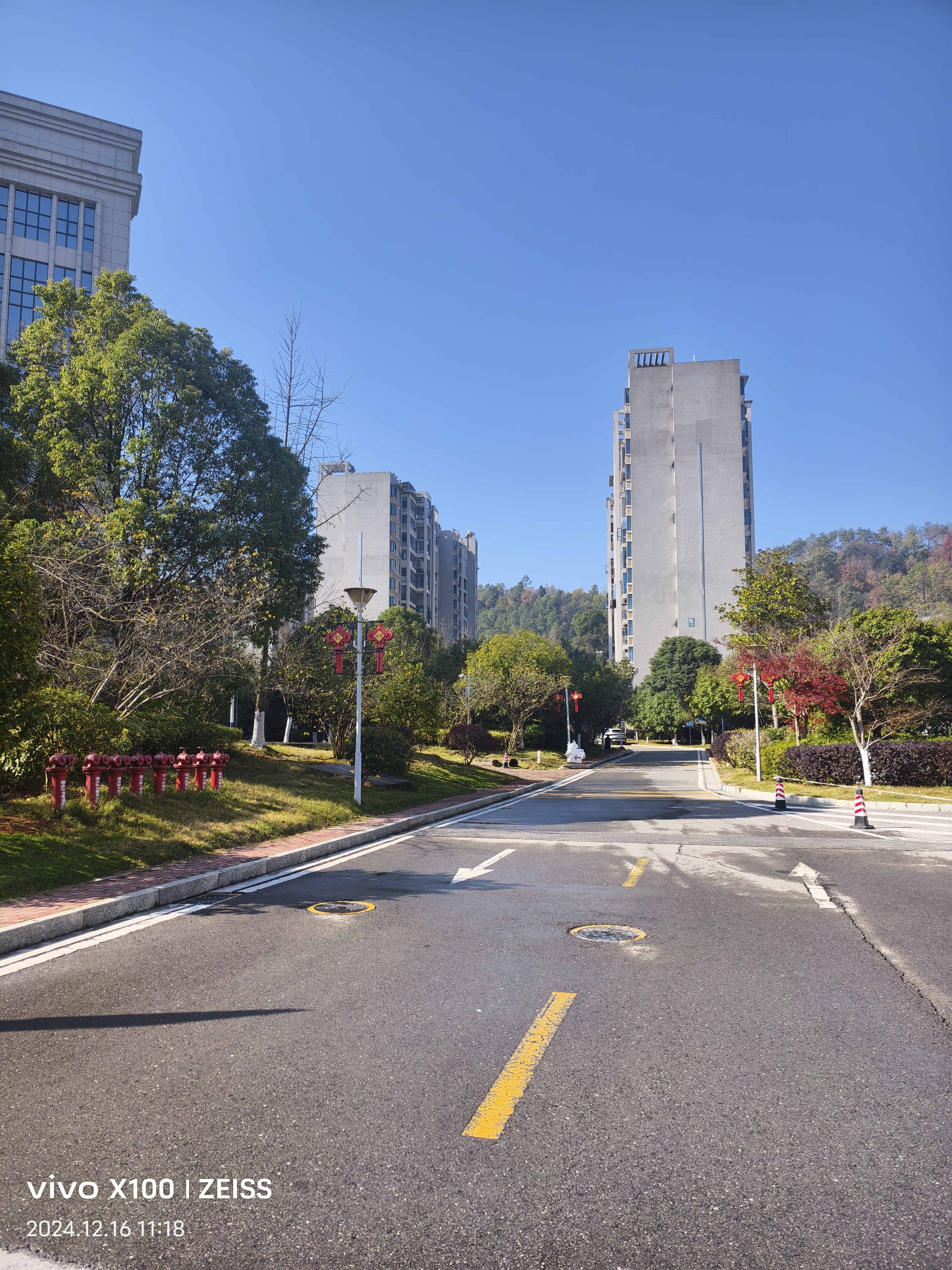 新烟草局单位房(城南) 4室2厅2卫 108.0万 新烟草局单位房(城南) 4室2厅2卫 108.0万户型图