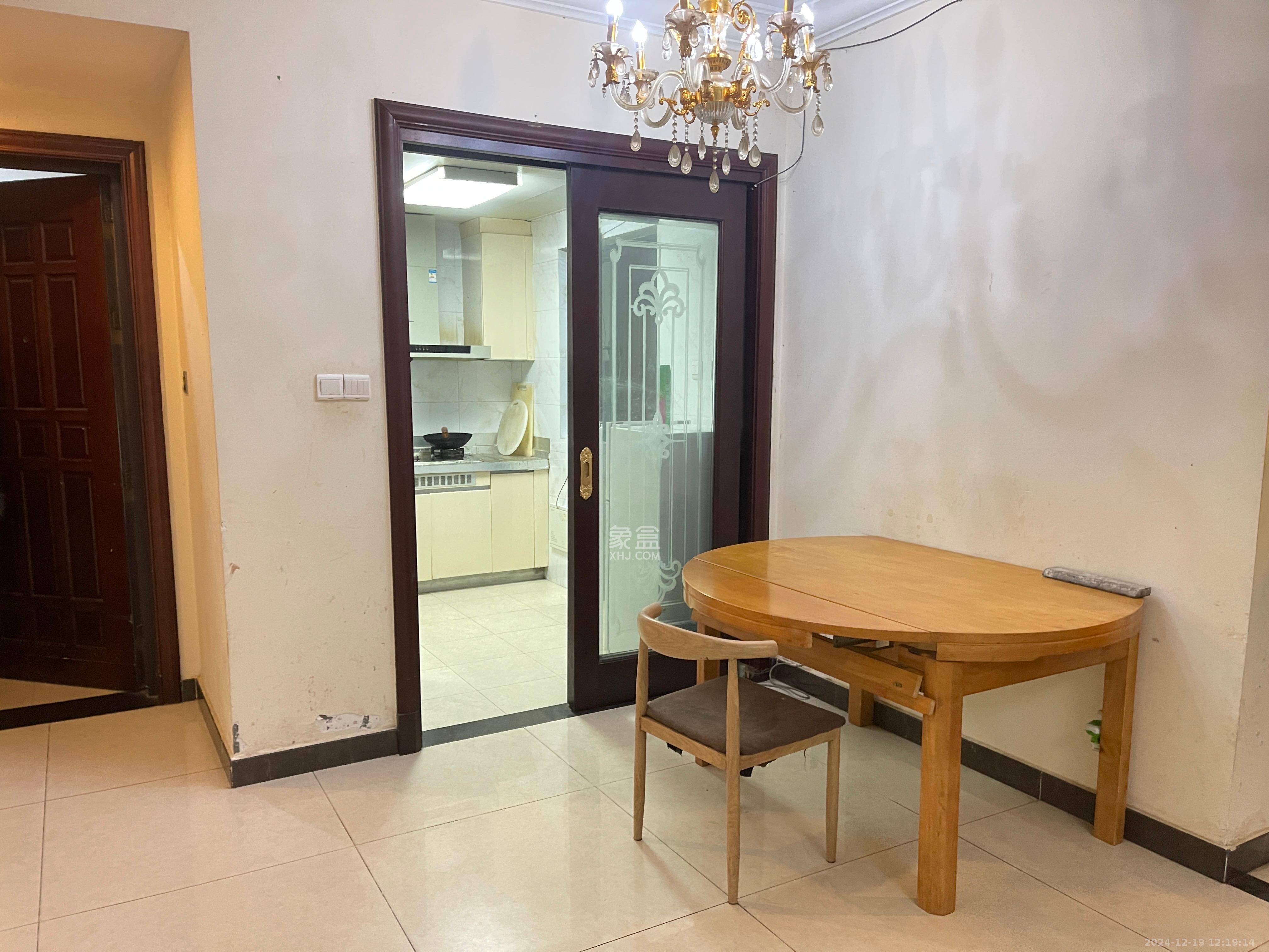 恒大雅苑 2室2厅1卫 2200.0元/月 恒大雅苑 2室2厅1卫 2200.0元/月室内图