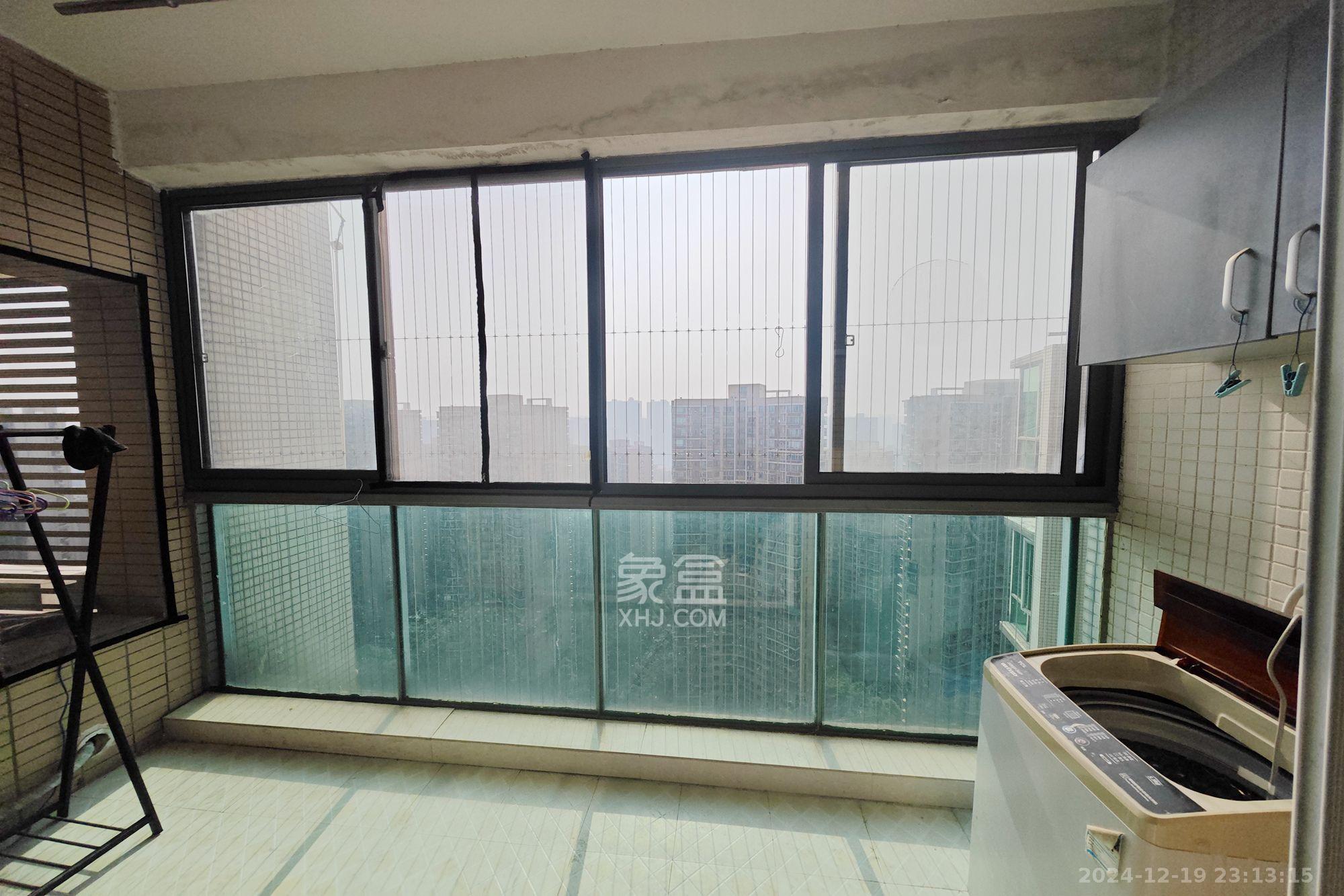 新城新世界一二三期  3室2厅1卫   2500.00元/月室内图