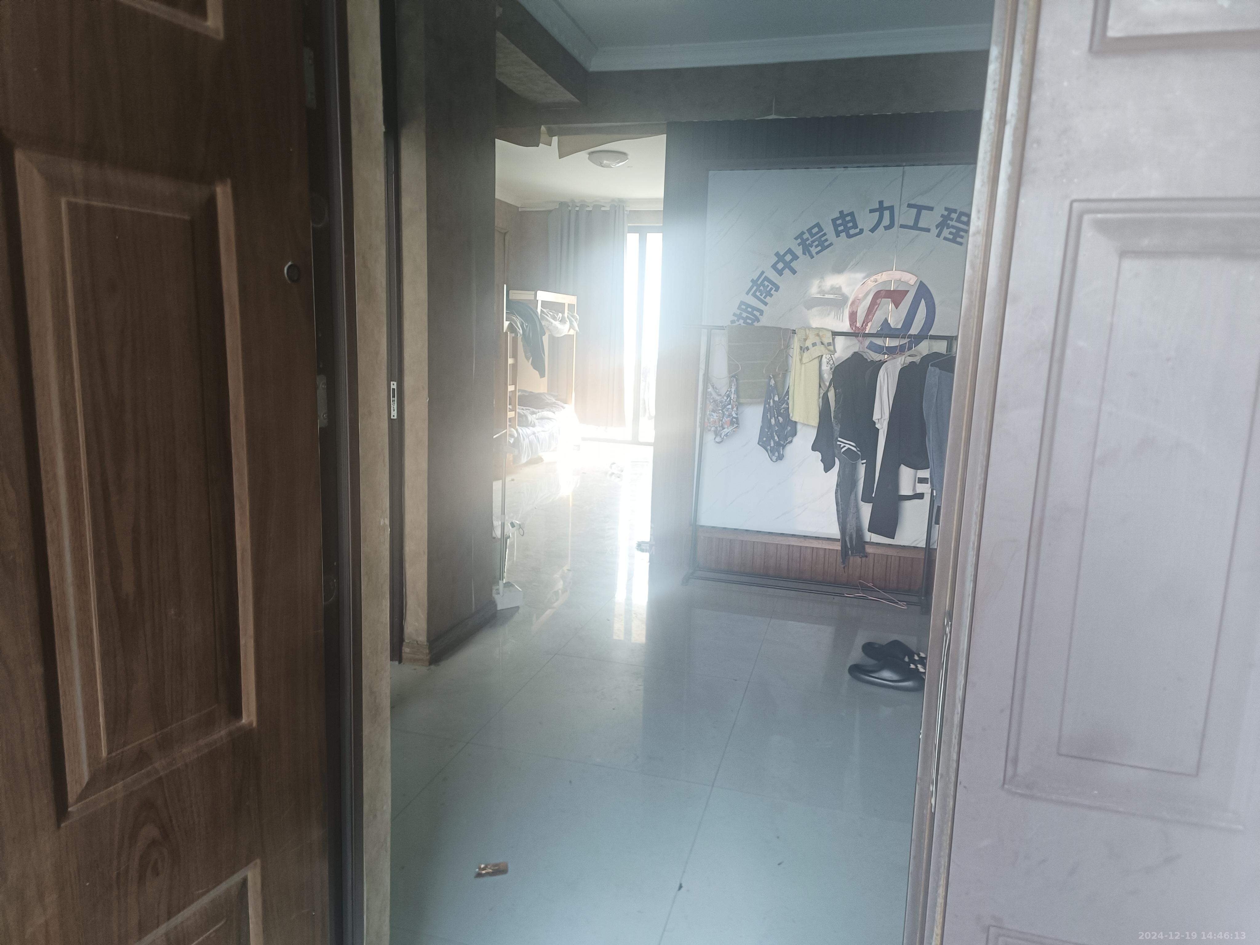 尚格名城花好悦园1.2期 3室2厅2卫 2000.0元/月 尚格名城花好悦园1.2期 3室2厅2卫 2000.0元/月室内图