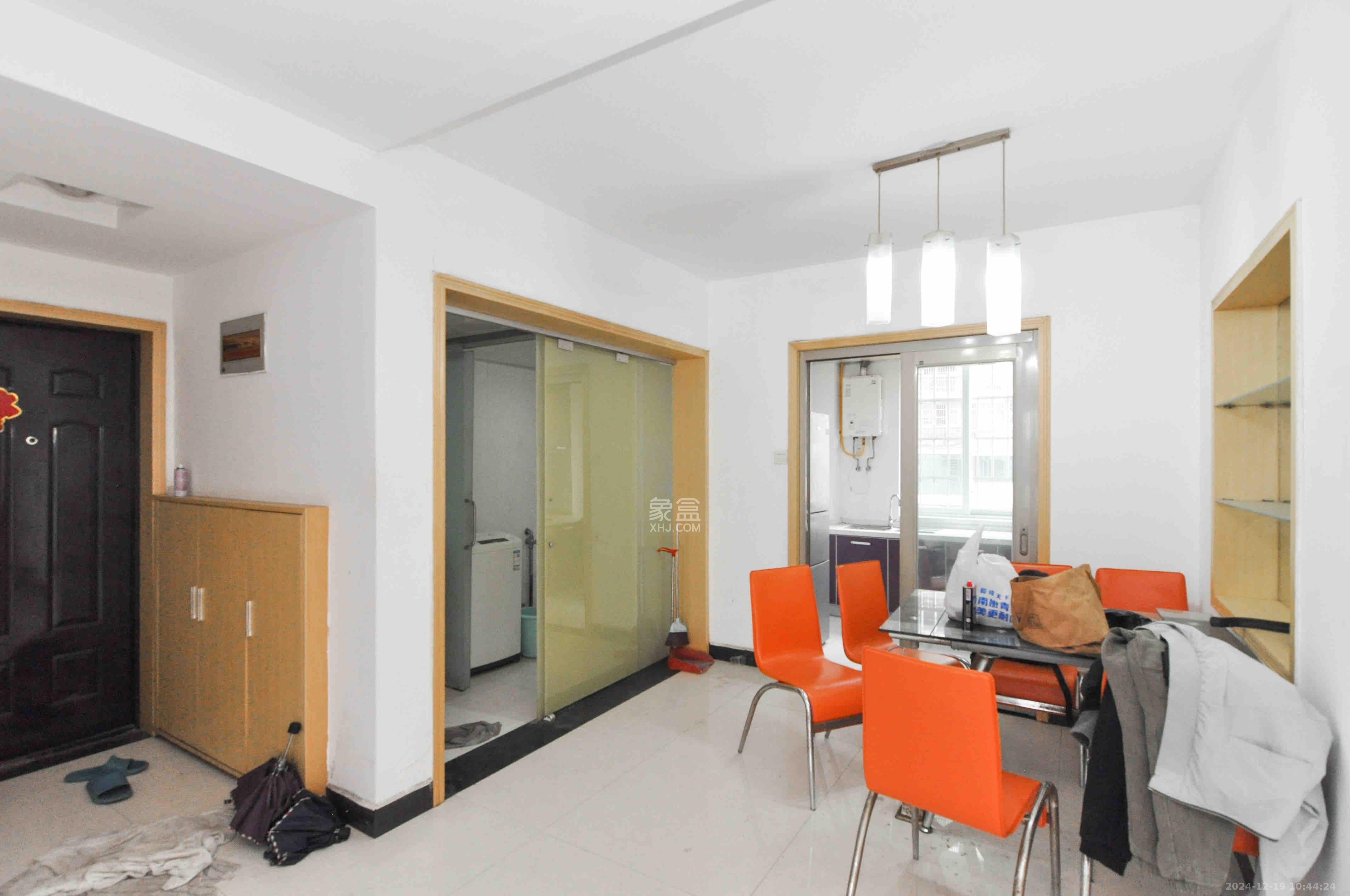 玛依拉山庄 3室2厅2卫 2800.0元/月 玛依拉山庄 3室2厅2卫 2800.0元/月室内图