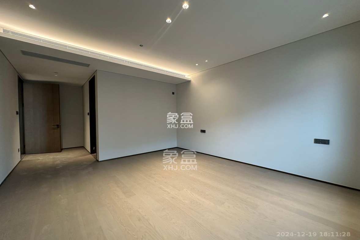 长沙悦府(华润万象城)  4室2厅3卫    20000.0元/月 长沙悦府(华润万象城)  4室2厅3卫    20000.0元/月室内图