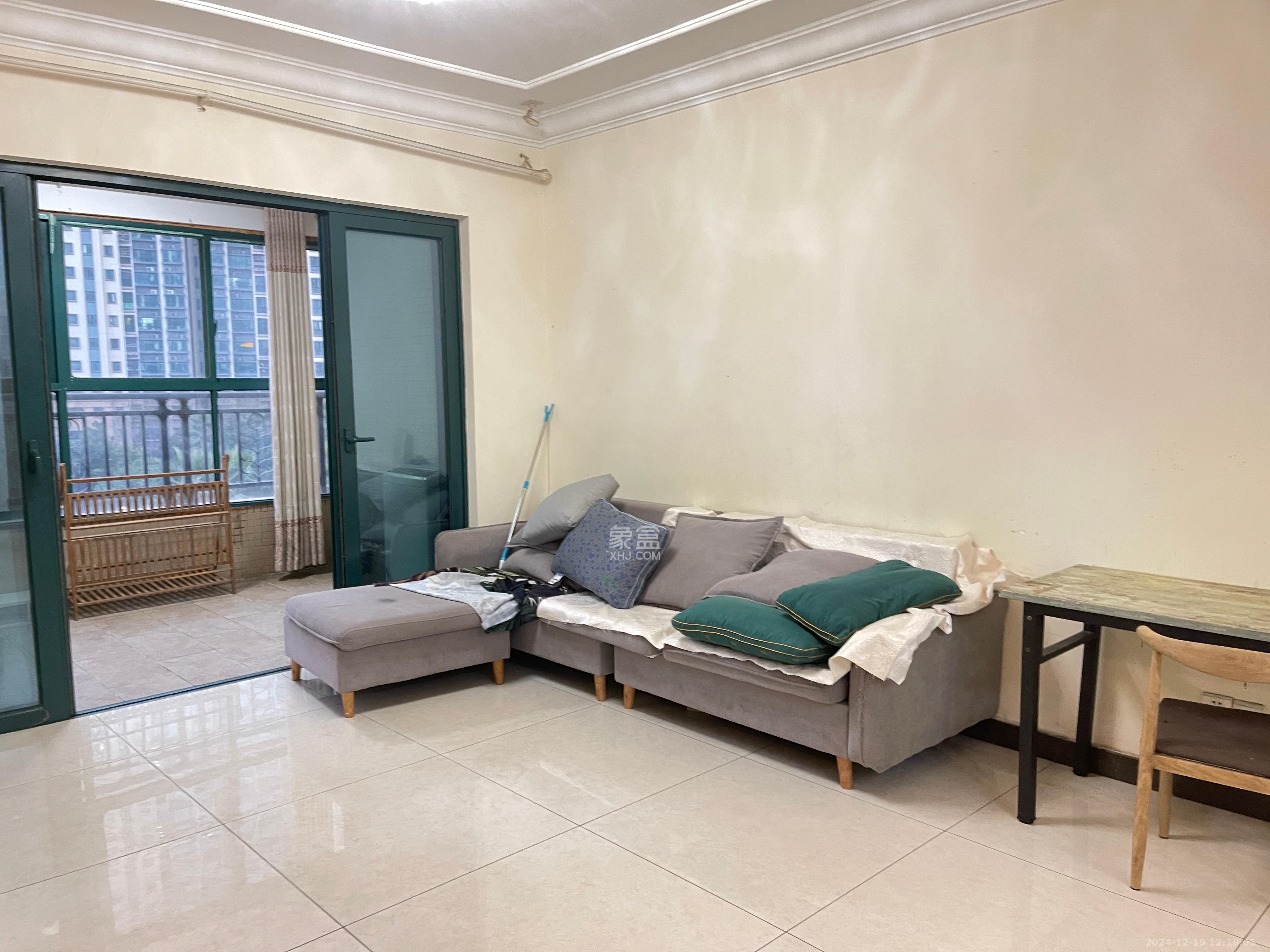 恒大雅苑 2室2厅1卫 2200.0元/月 恒大雅苑 2室2厅1卫 2200.0元/月室内图